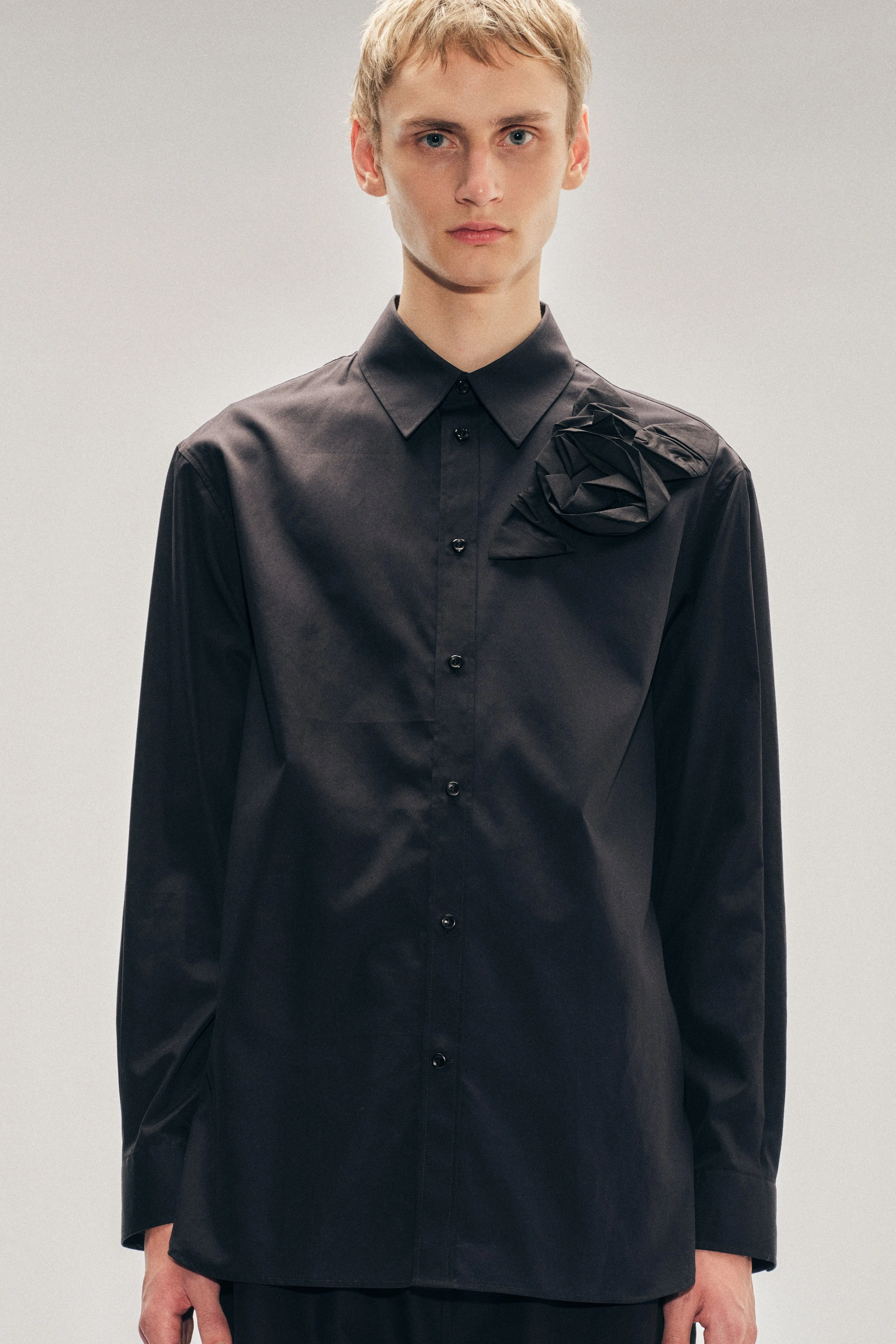 Pressed Rosette Easy Shirt sold by Simone Rocha product image thumbnail 2