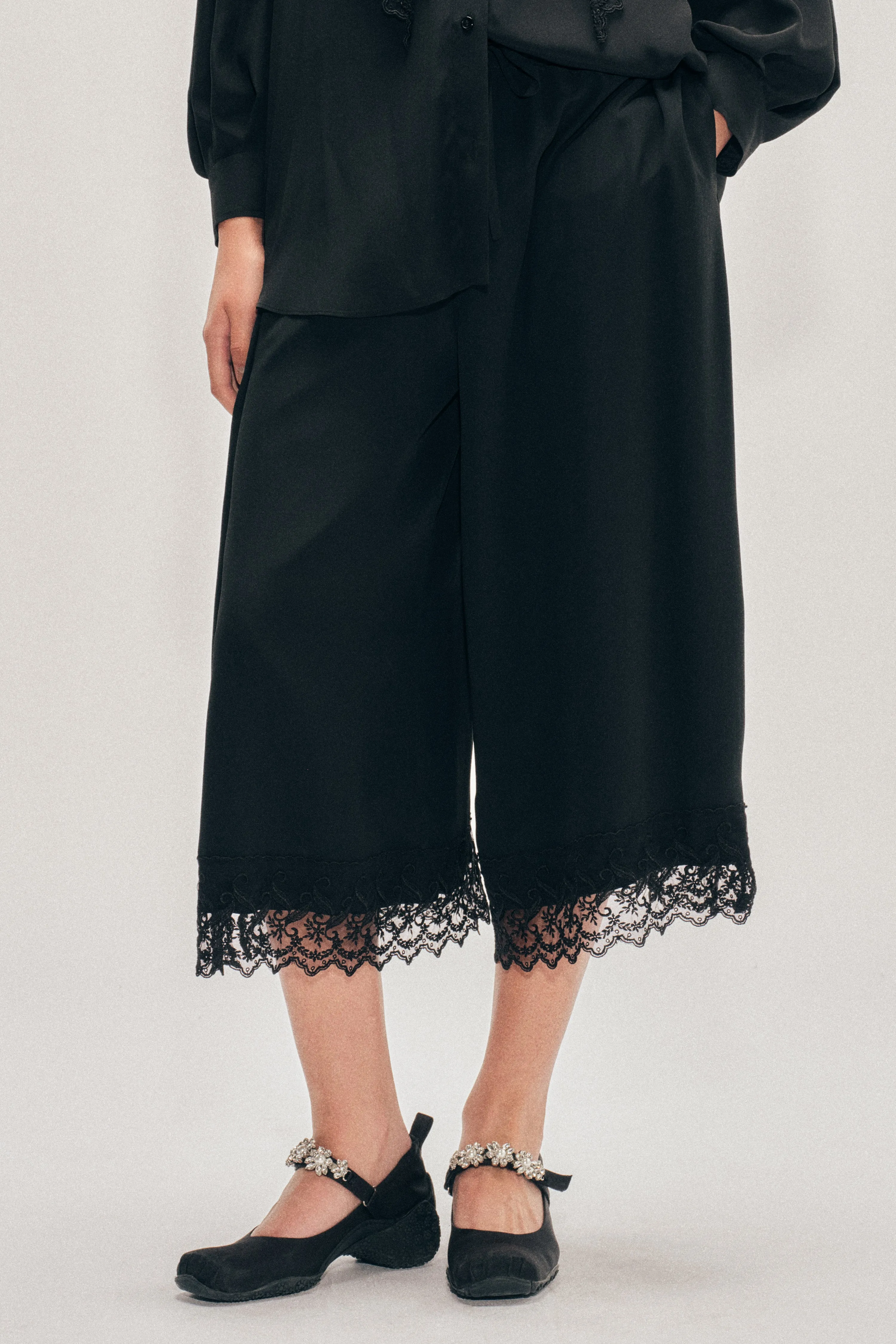 Cropped Lace Trim Negligee Trousers sold by Simone Rocha product image thumbnail 4