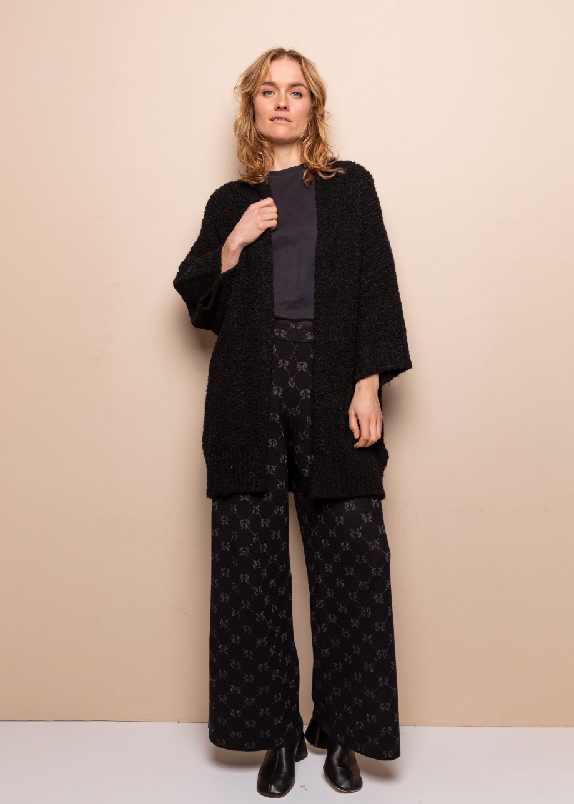 Perry Vest Zwart sold by Simple