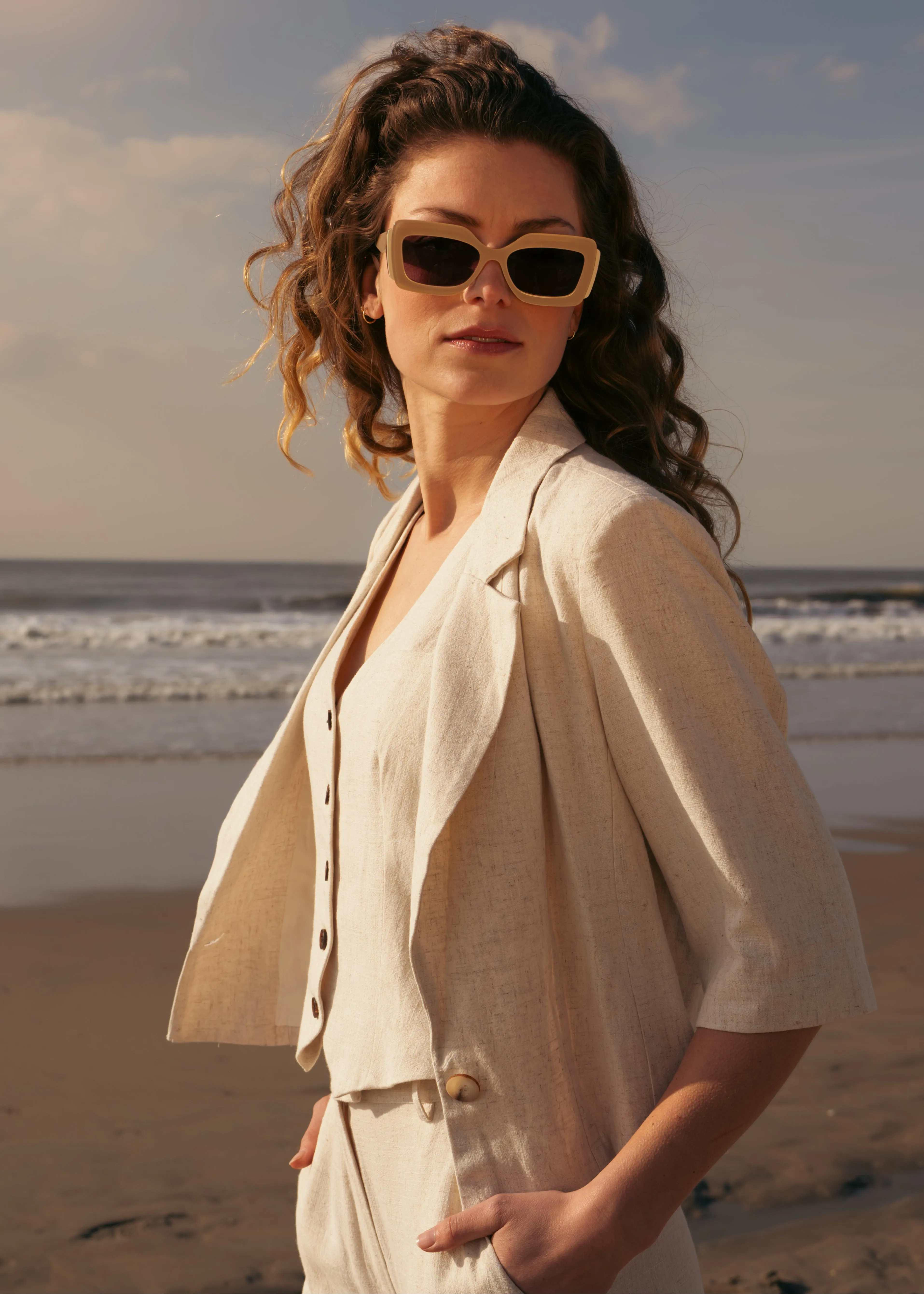 Madrid Gilet Natural sold by Simple product image thumbnail 3