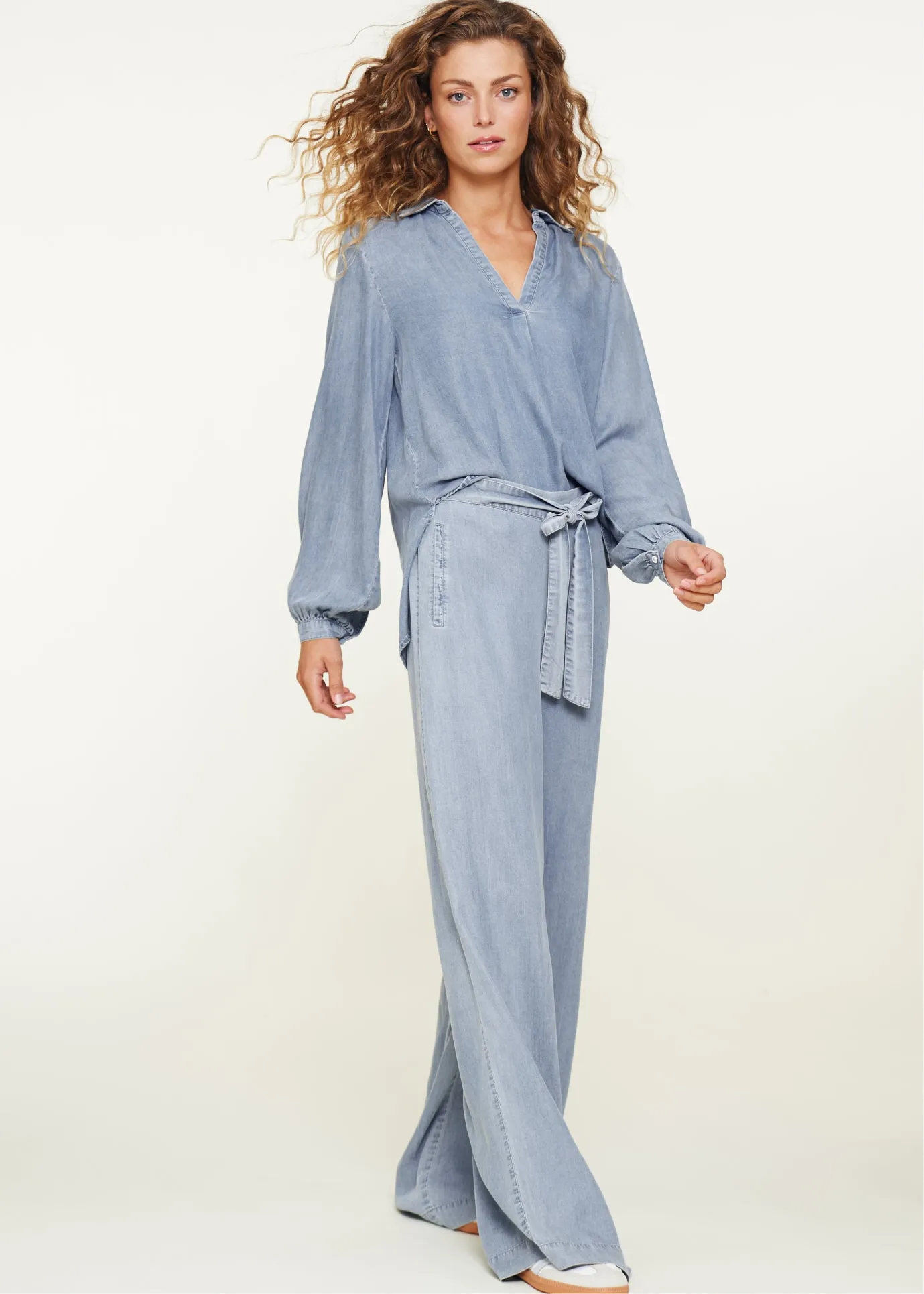 Dubi Blouse Sun Faded Blue sold by Simple product image thumbnail 2