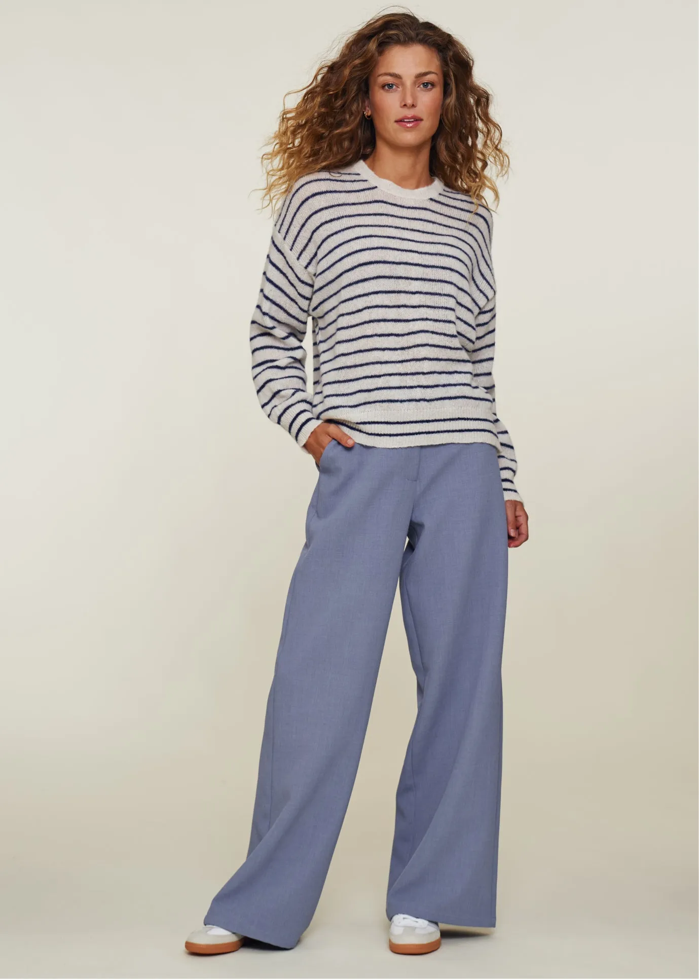 Dalmero Pants Blue Calcite sold by Simple product image thumbnail 2