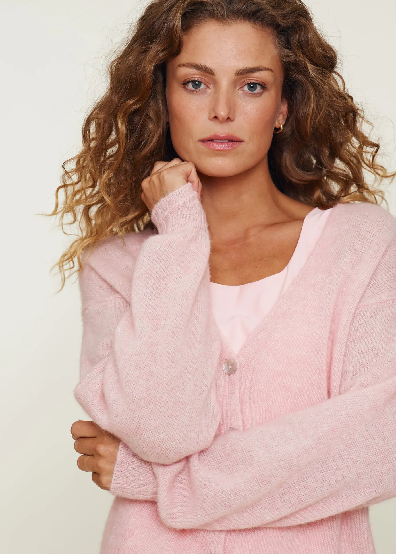 Dexi Cardigan Rose sold by Simple