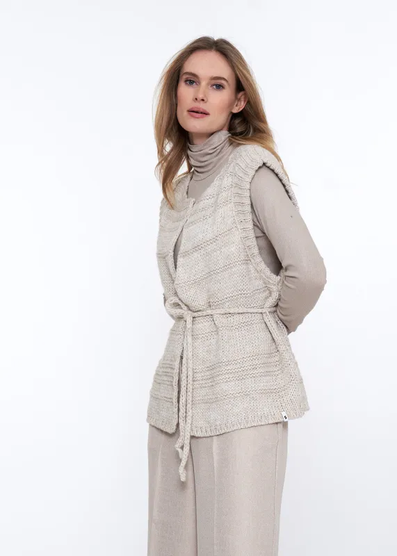 Dera Vest Cream mel sold by Simple