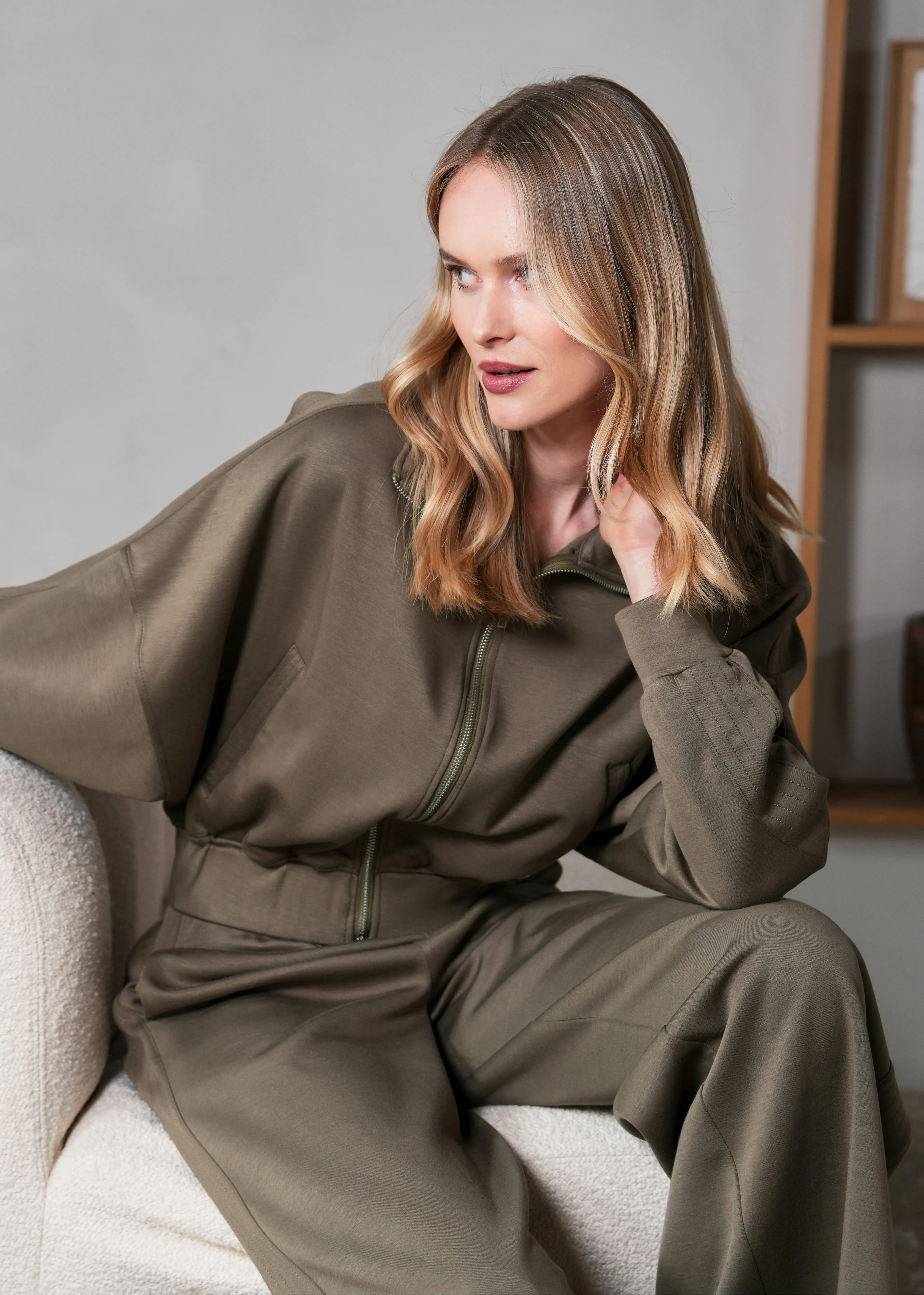 Shaya Vest Olivia sold by Simple product image thumbnail 3