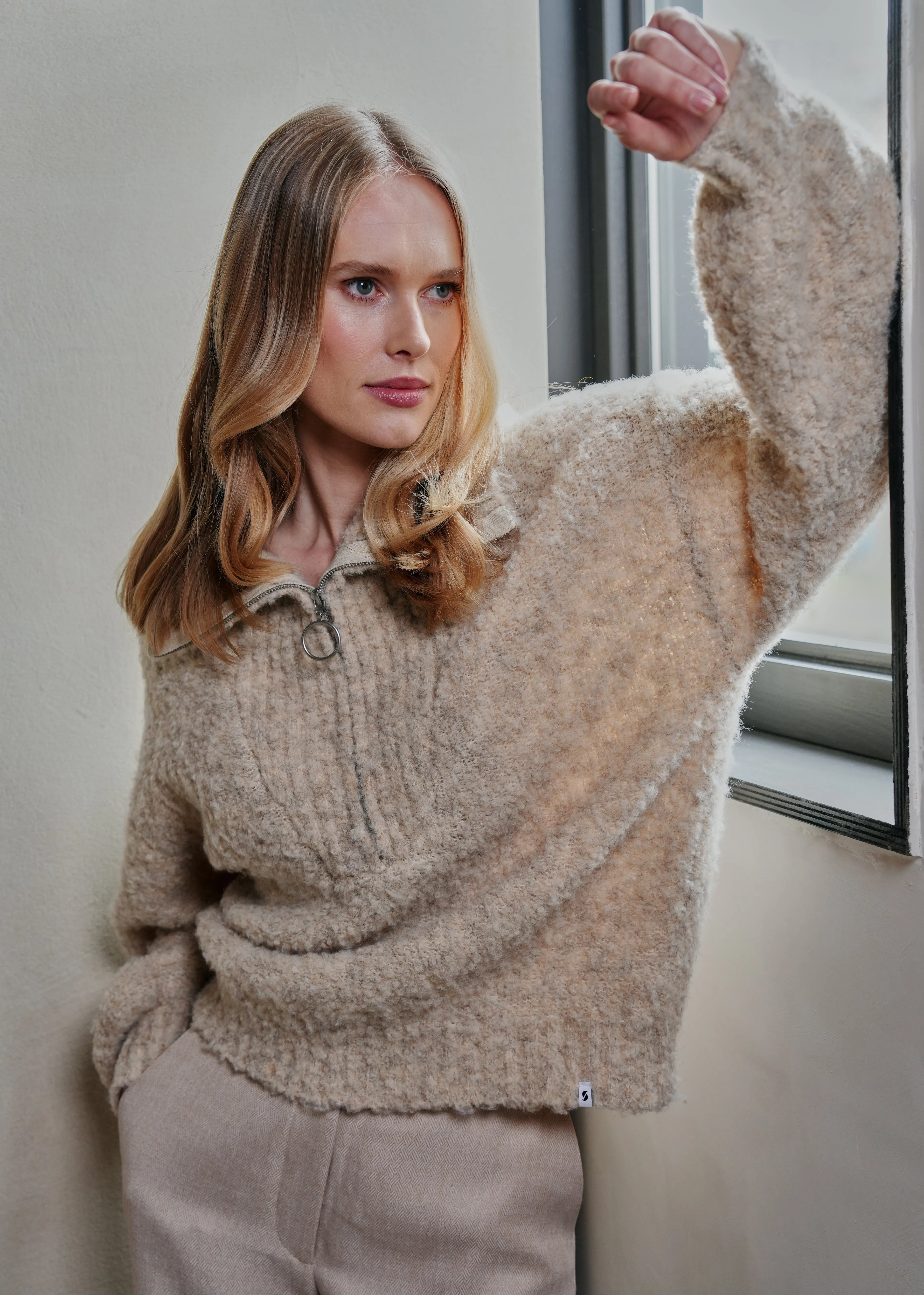 Nova Sweater Biscuit Mel sold by Simple product image thumbnail 3