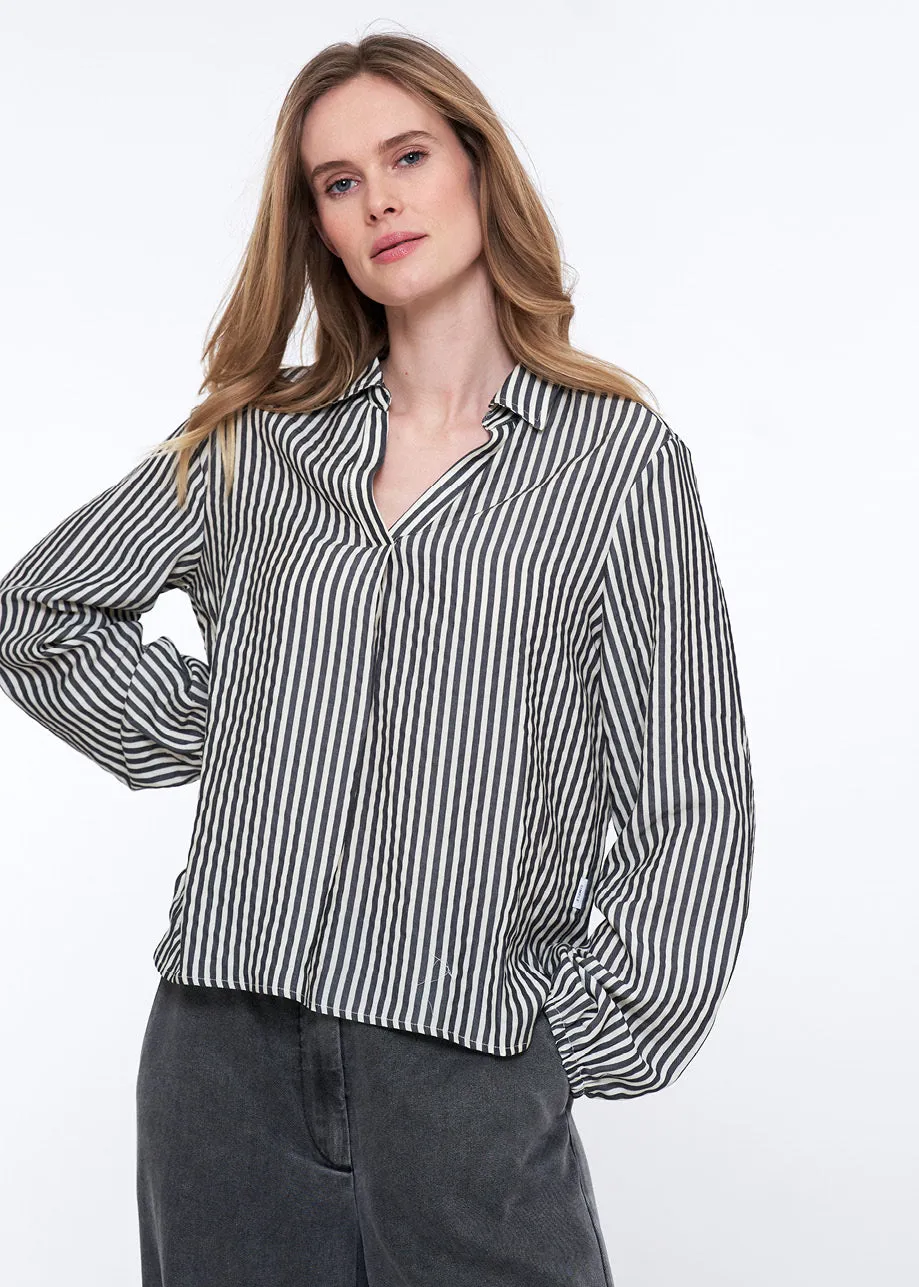 Zubi Blouse Black sold by Simple