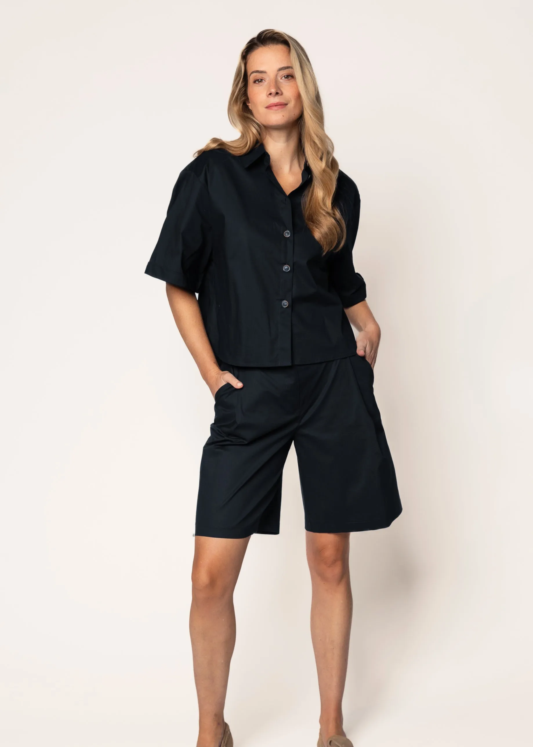 Quenty Blouse Marine sold by Simple