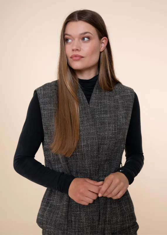 Selma Top Black Beauty sold by Simple