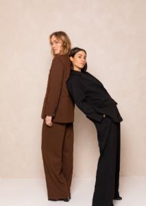 Farah Broek Zwart sold by Simple
