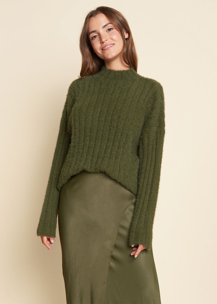 Savannah Trui Burnt Olive sold by Simple