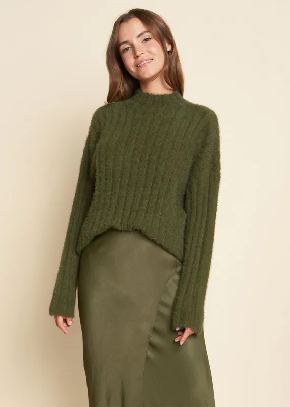 Savannah Trui Burnt Olive sold by Simple