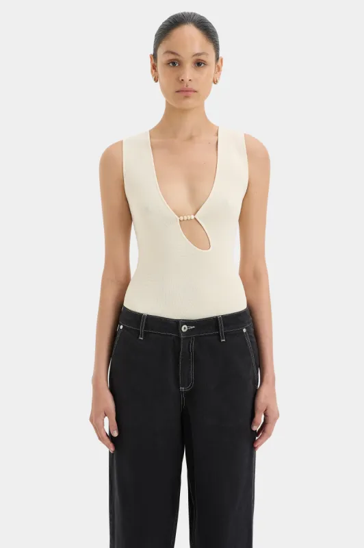 Kinetic Beaded Tank sold by SIR the label