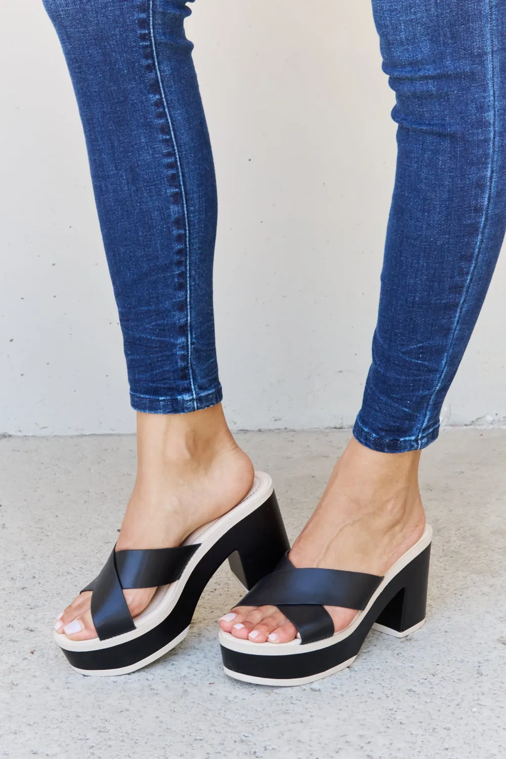 Contrast Platform Sandals in Black sold by Skemo product image thumbnail 2