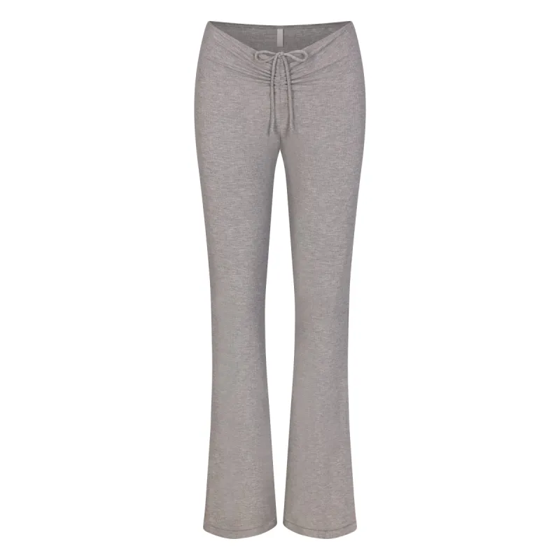 SOFT LOUNGE RUCHED PANT | HEATHER GREY sold by SKIMS