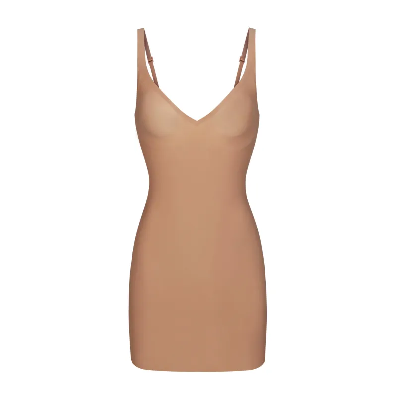 SKIMS BODY UNDERWIRE SLIP DRESS | SAND | Parallel
