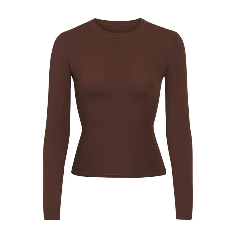 FITS EVERYBODY LONG SLEEVE T-SHIRT | COCOA sold by SKIMS