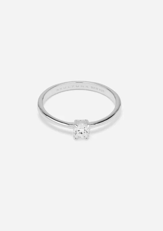Solitaire ring - Sterling Silver made by Skultuna