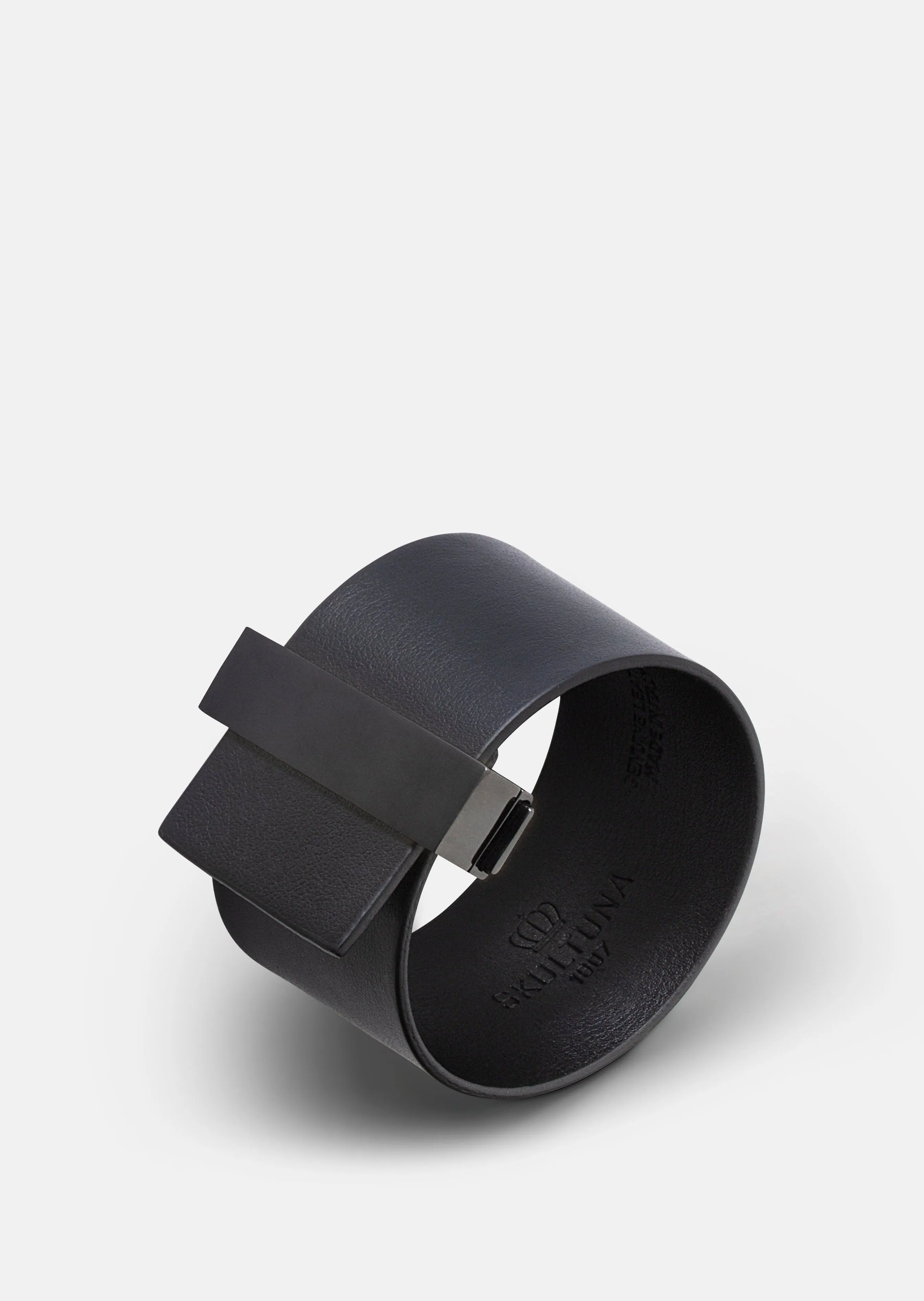 Clasp Bracelet - Black sold by Skultuna