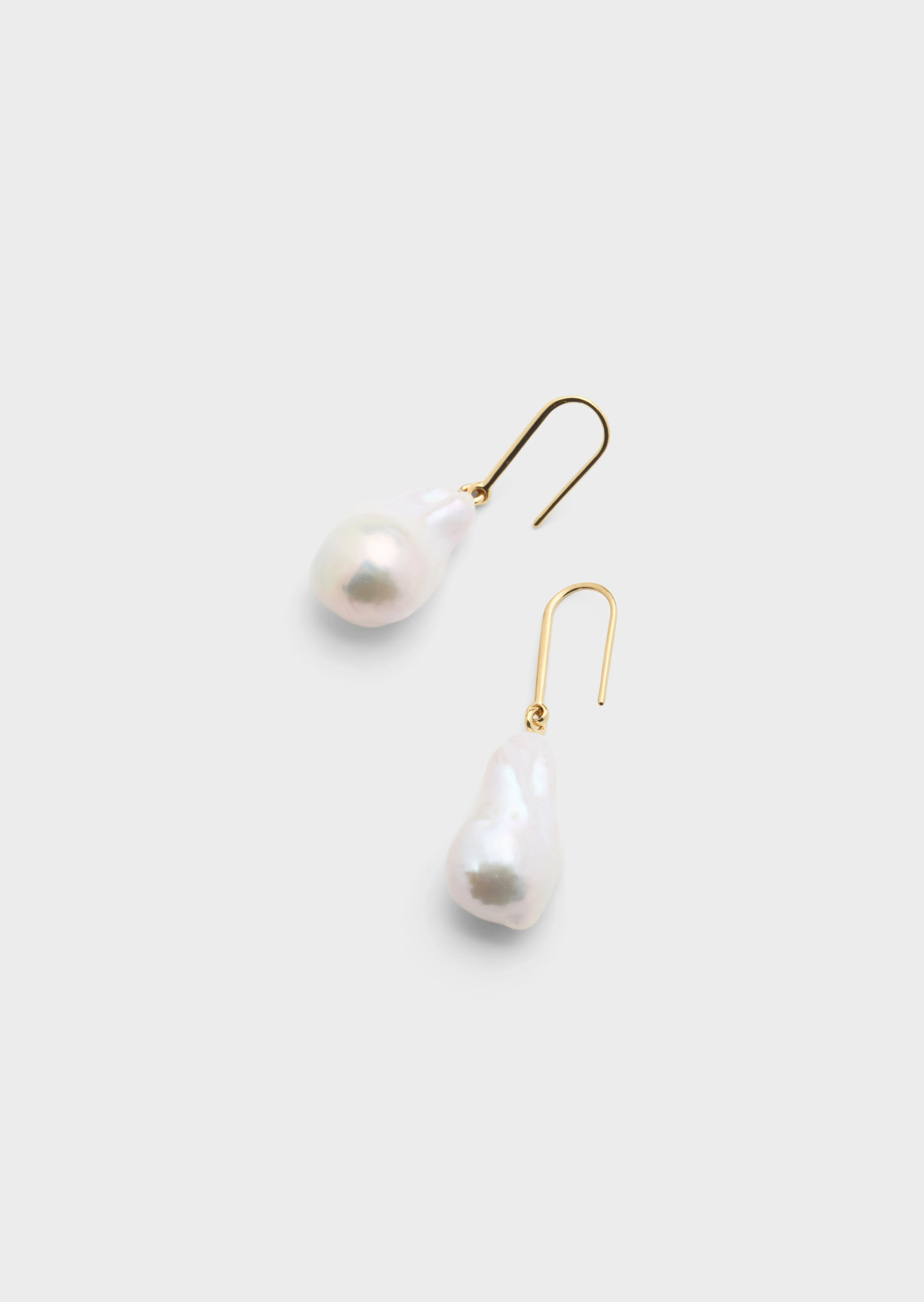 Perle Nuit Baroque Earrings - Gold Vermeil sold by Skultuna product image thumbnail 3