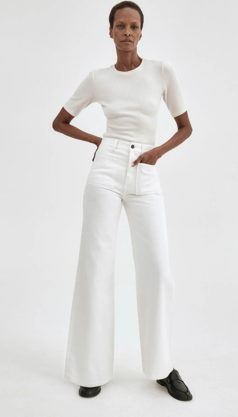 Dove High Rise Wide Leg Jean sold by Smythe product image thumbnail 5