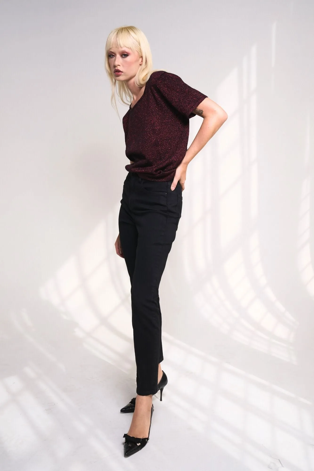 HIGH RISE BASIC STRETCH SKINNY JEANS - BLACK sold by Sneak Peek product image thumbnail 2