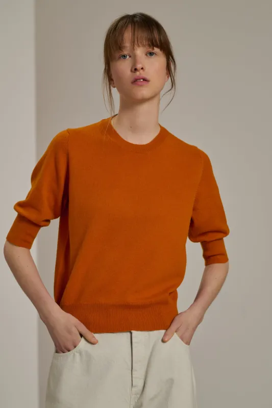 PULL BAIE  ORANGE sold by soeur