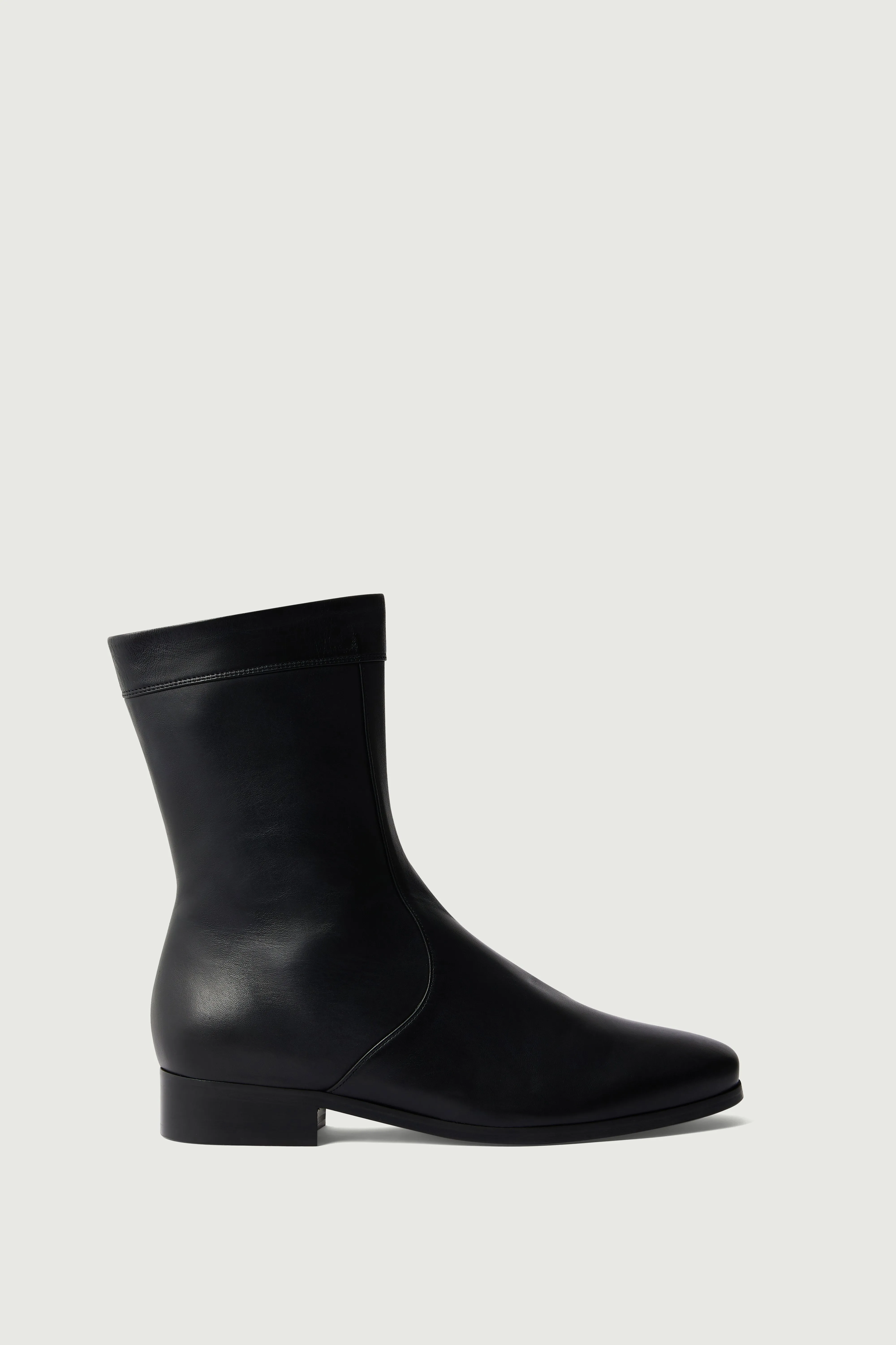BOTTINES ÉCAILLE NOIRES sold by soeur