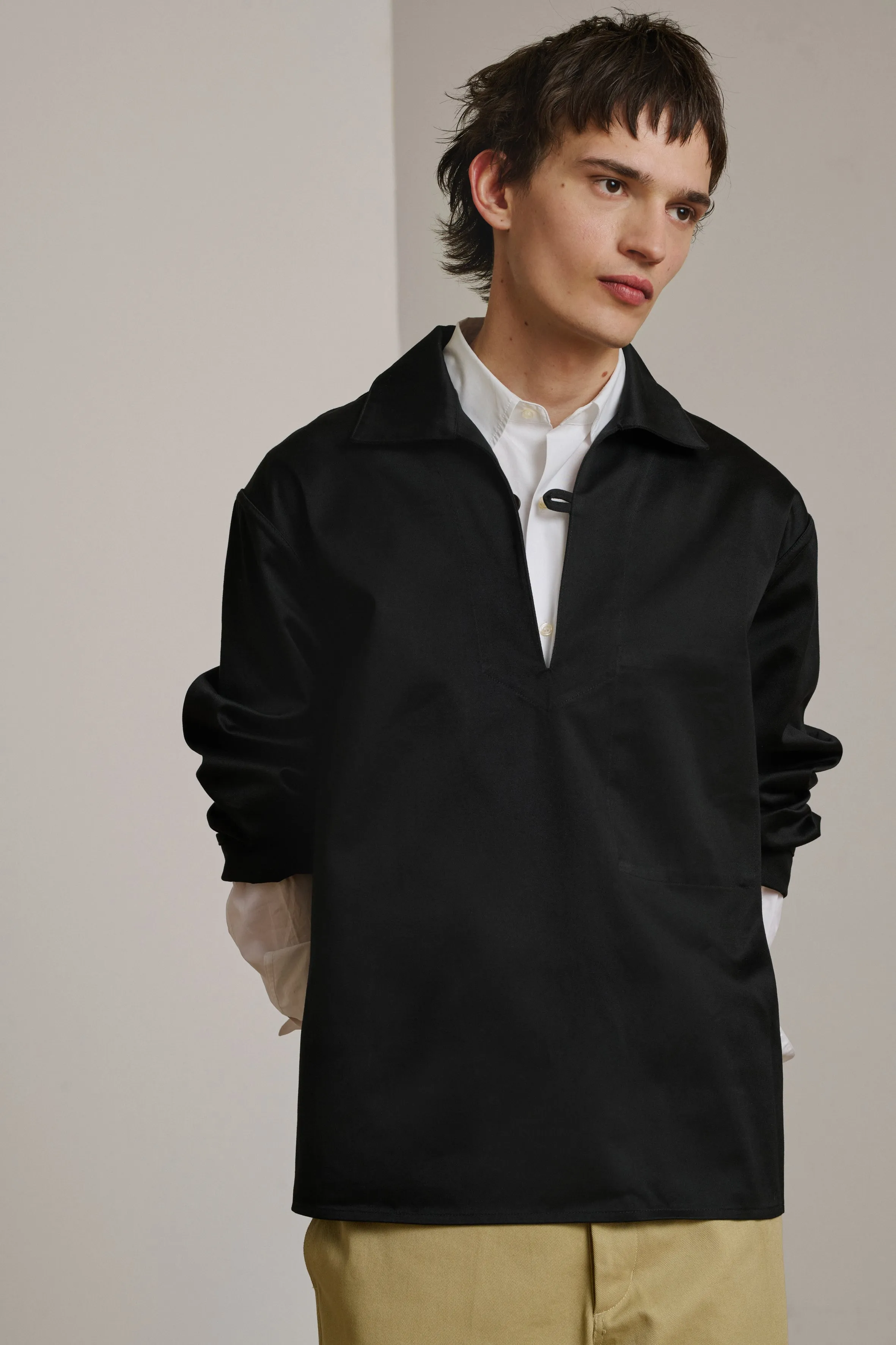 VAREUSE PIERRE NOIRE sold by soeur