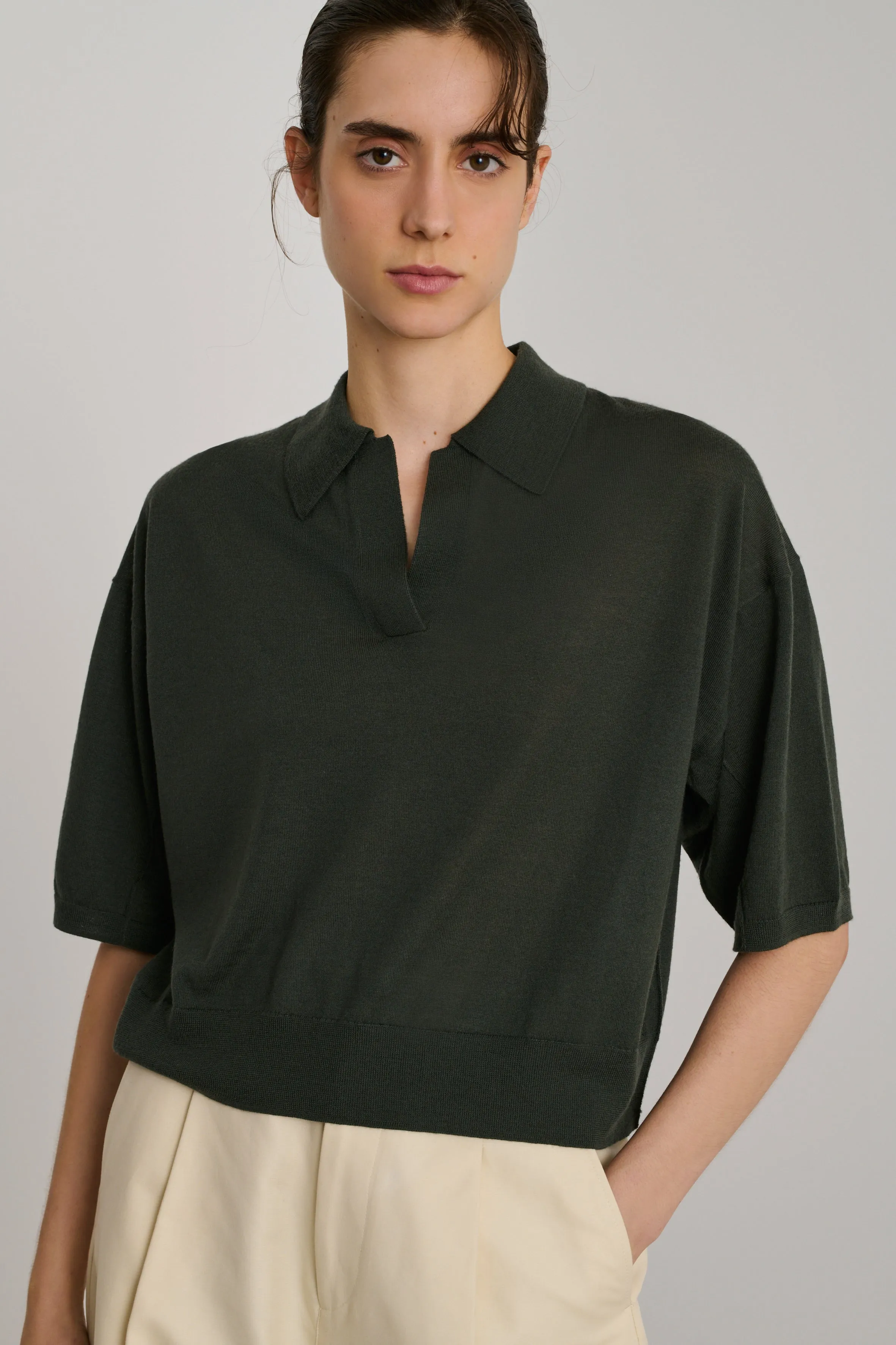 POLO ELTON KAKI sold by soeur