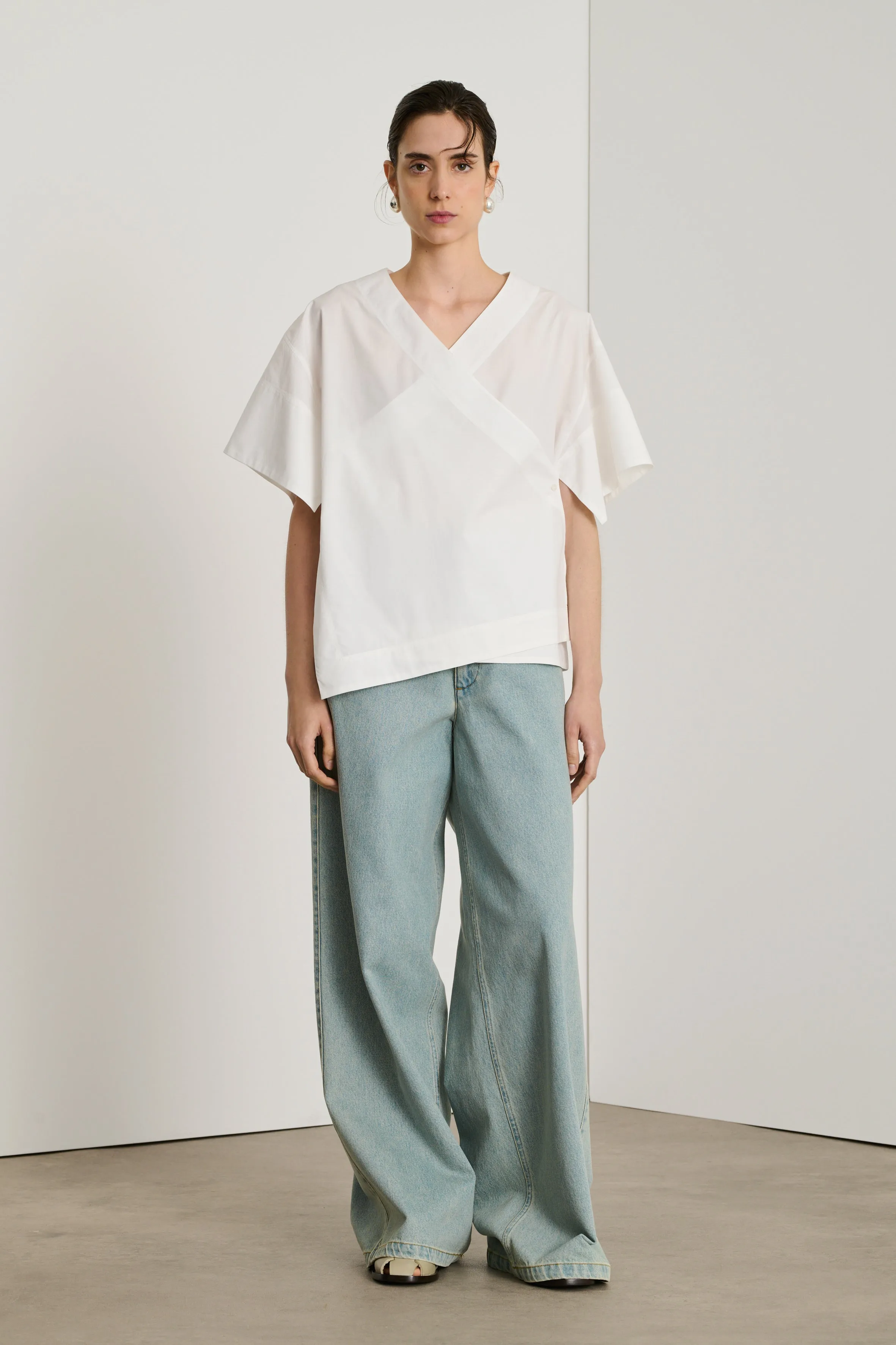 BLOUSE EAGER BLANCHE sold by soeur