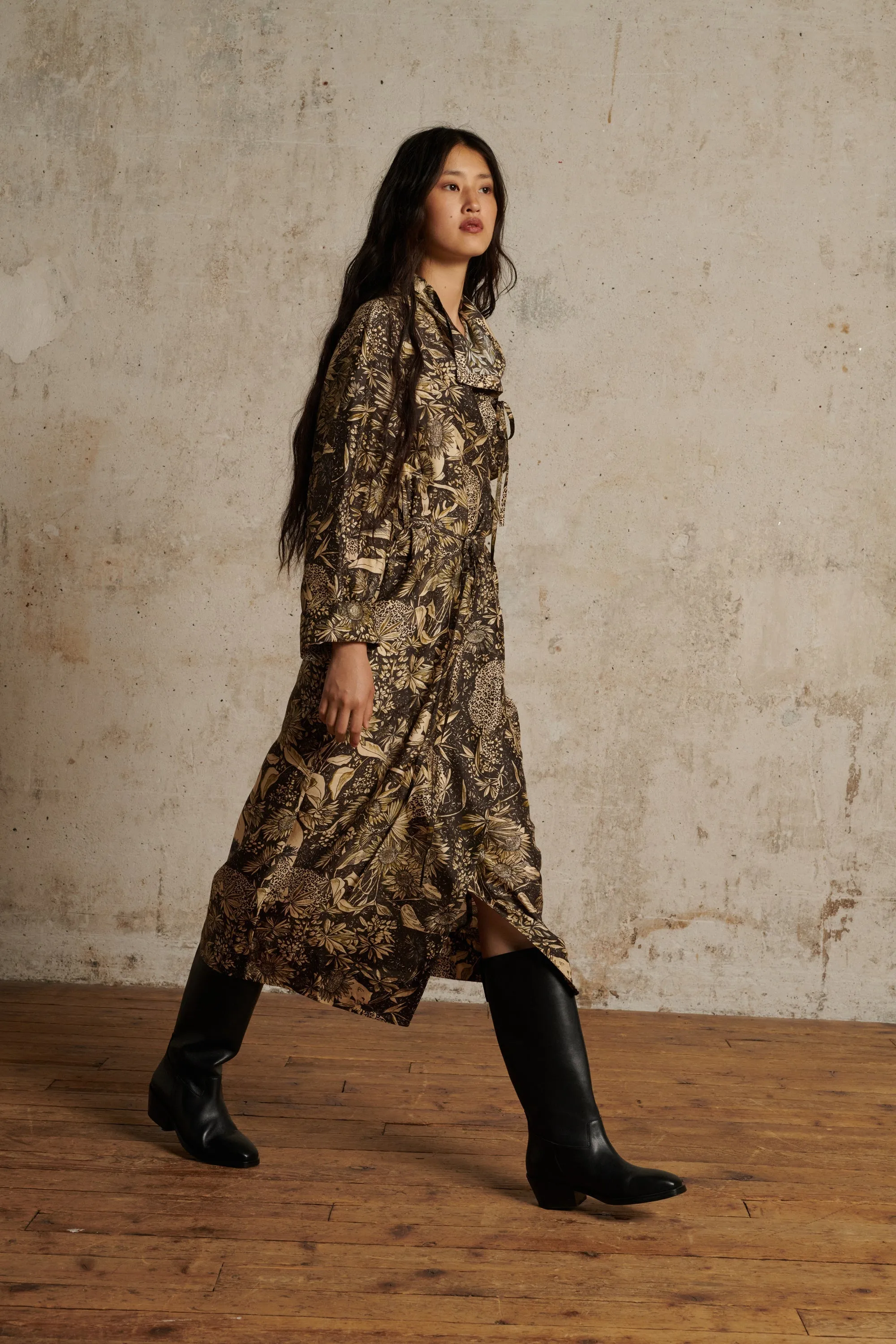 ROBE SUSIE BEIGE sold by soeur product image thumbnail 2