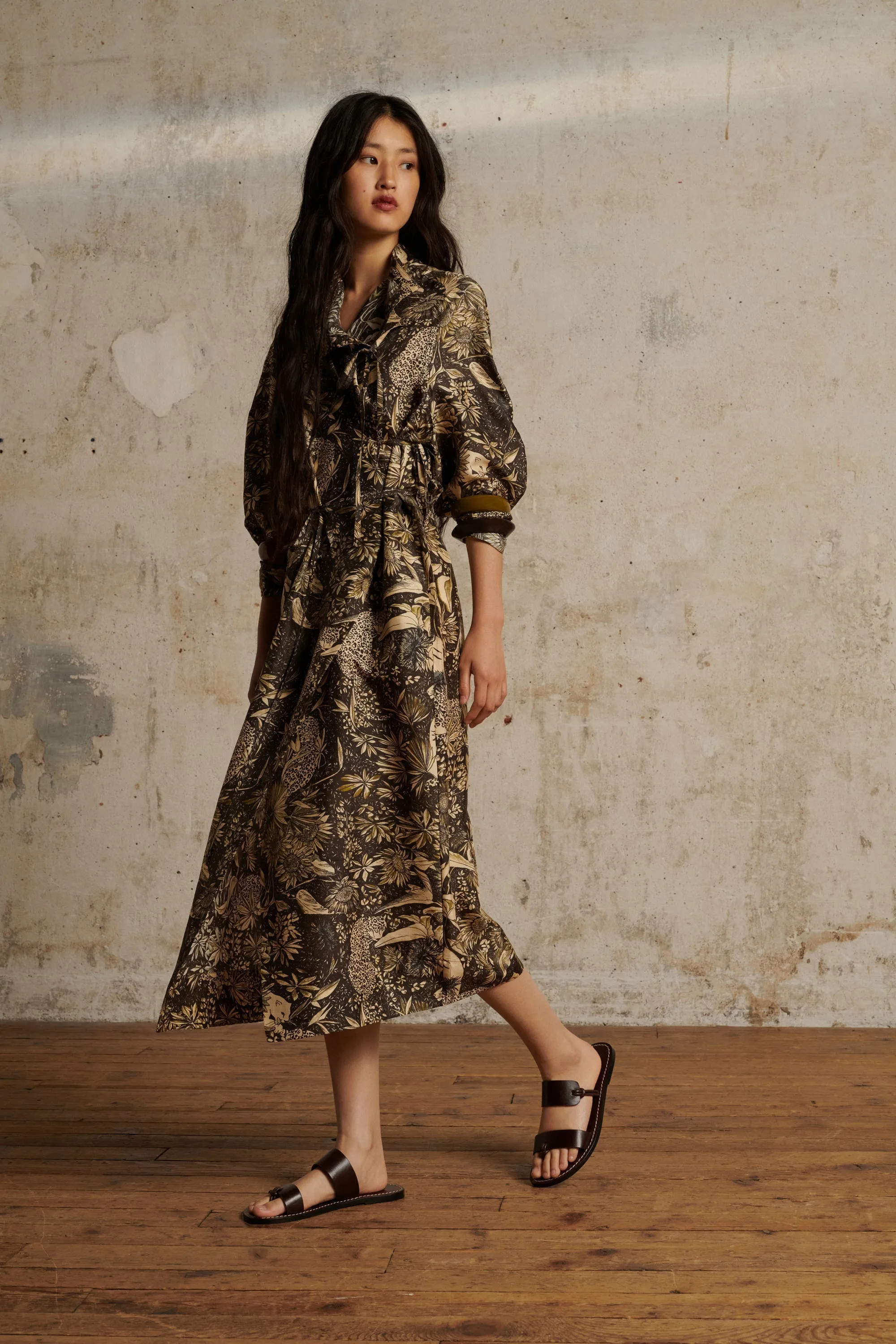 ROBE SUSIE BEIGE sold by soeur product image thumbnail 4