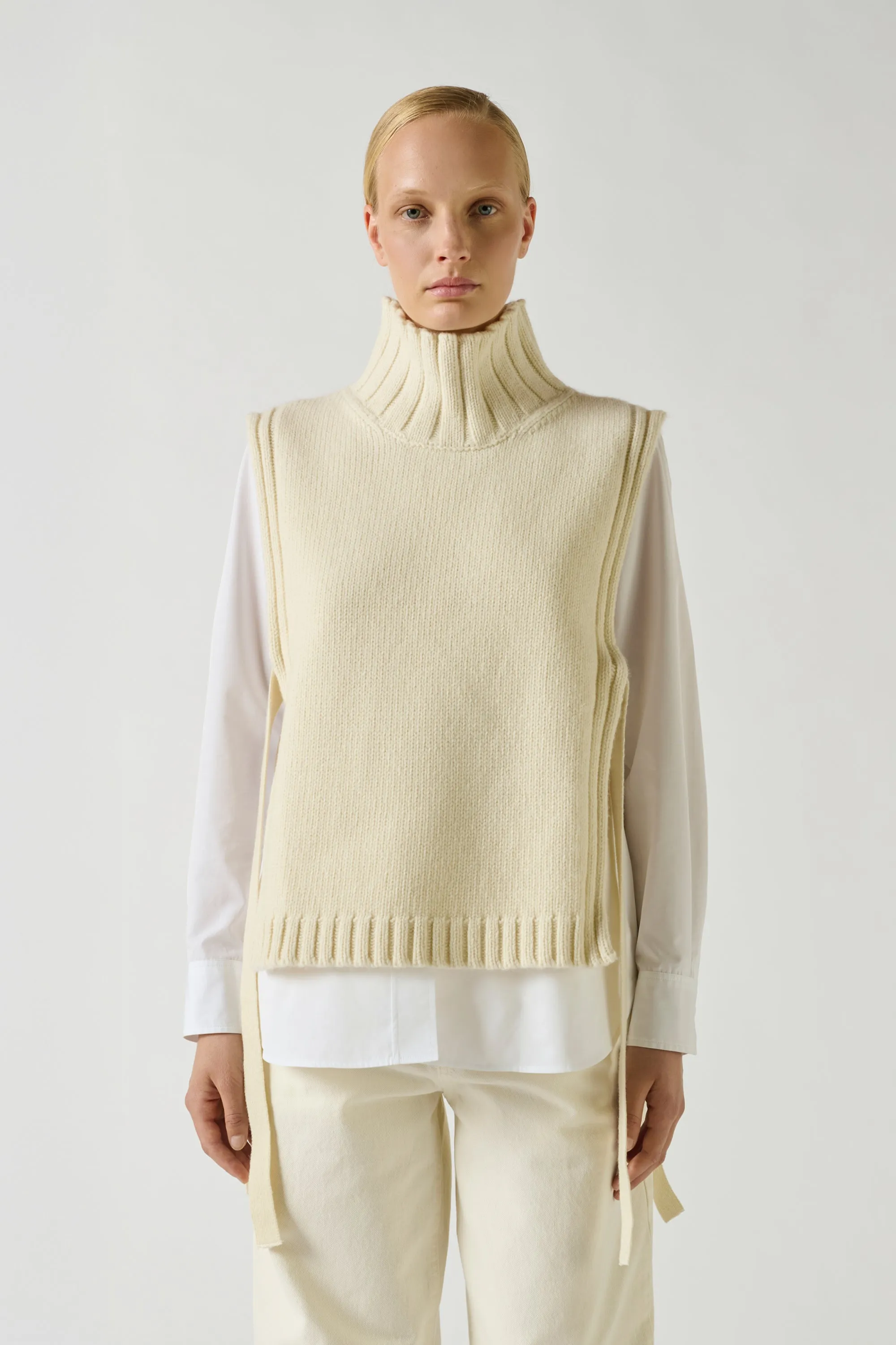 PULL OR ECRU sold by soeur