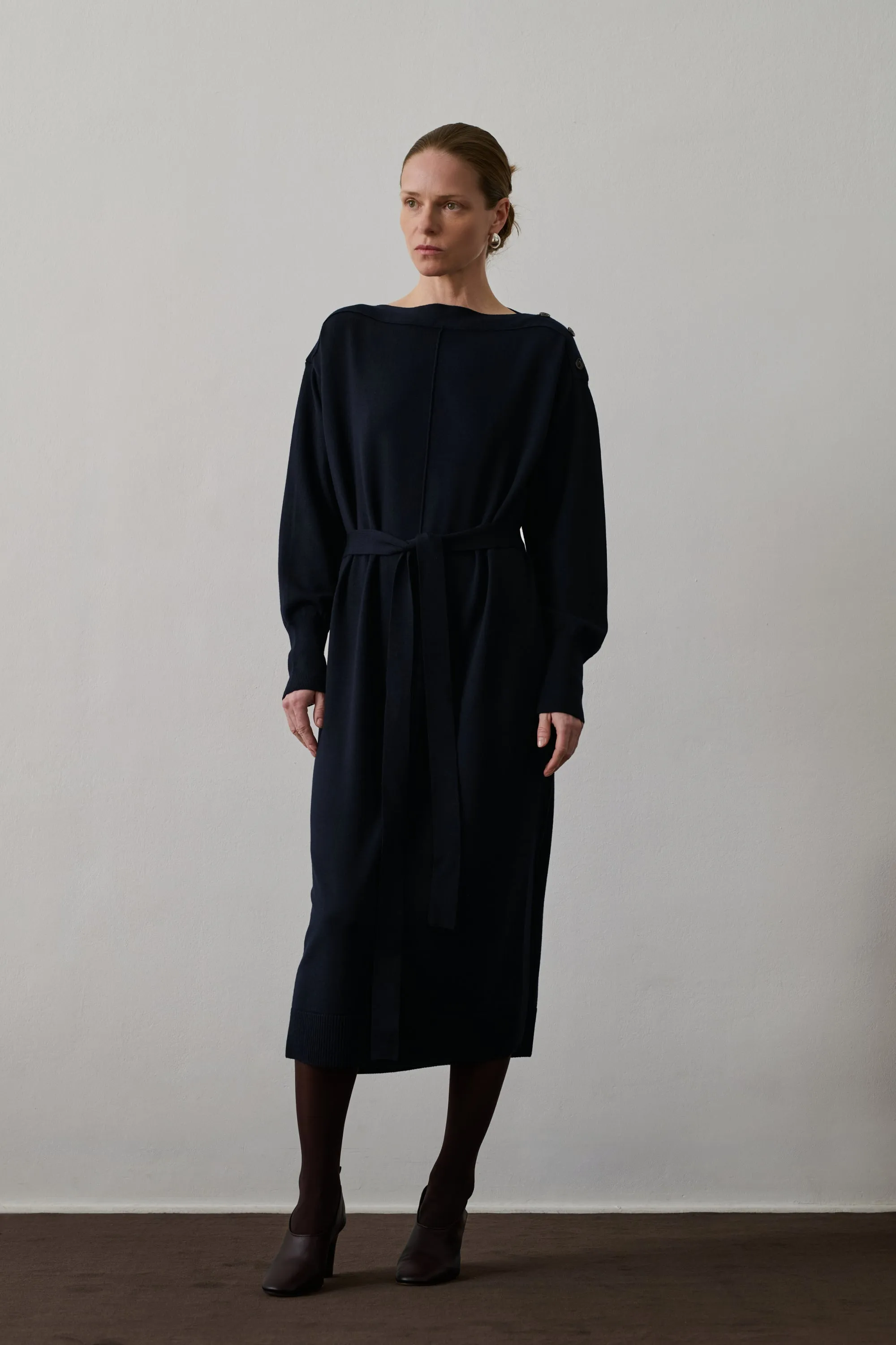ROBE CLEA NAVY sold by soeur