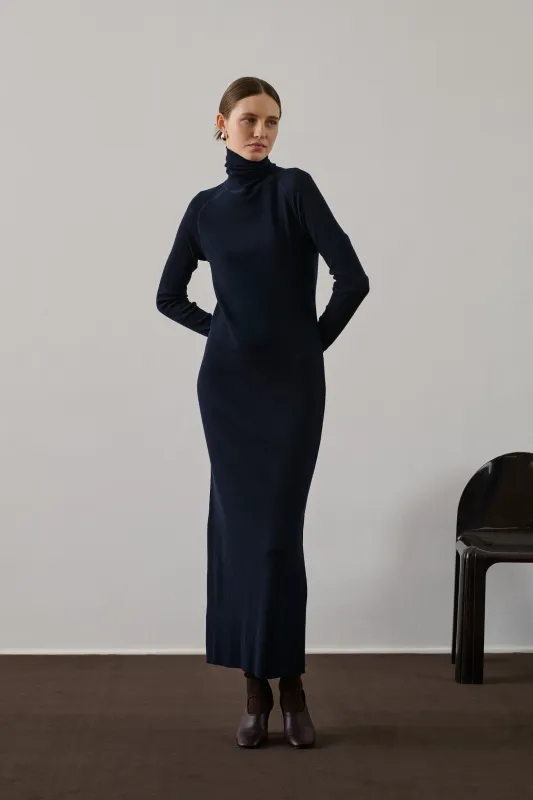 ROBE GEORGIA NAVY sold by soeur