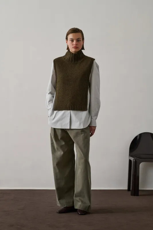 PULL OR KAKI sold by soeur