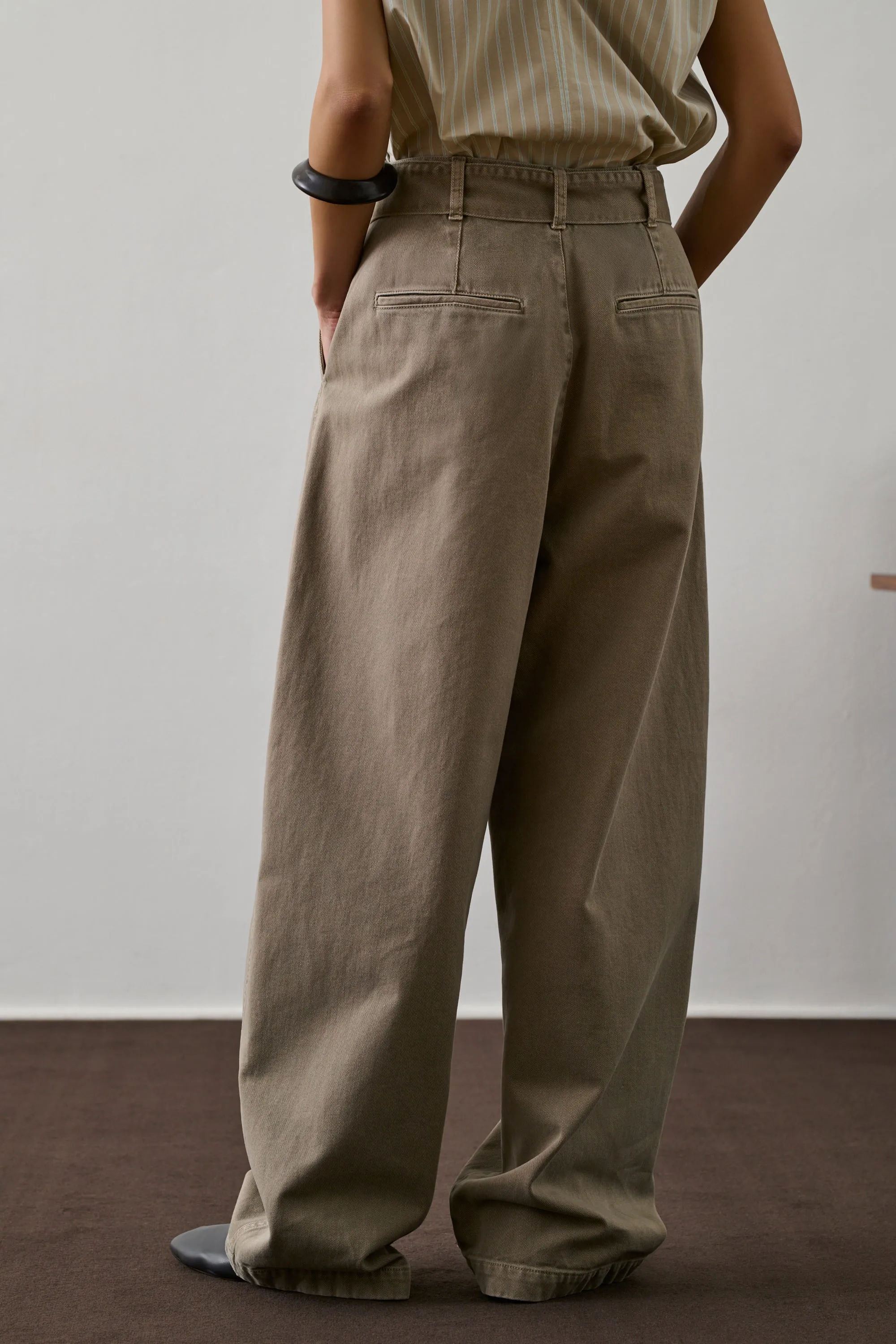 PANTALON GABY GRIS sold by soeur product image thumbnail 3