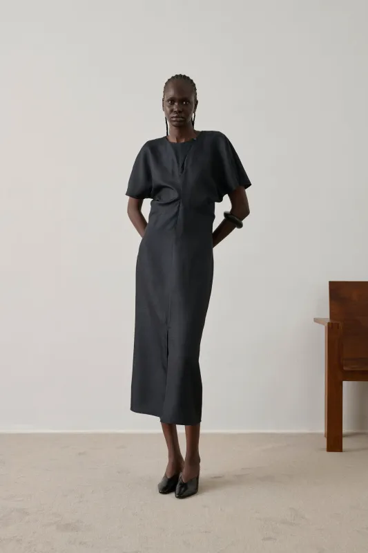 ROBE ELLA NOIRE sold by soeur