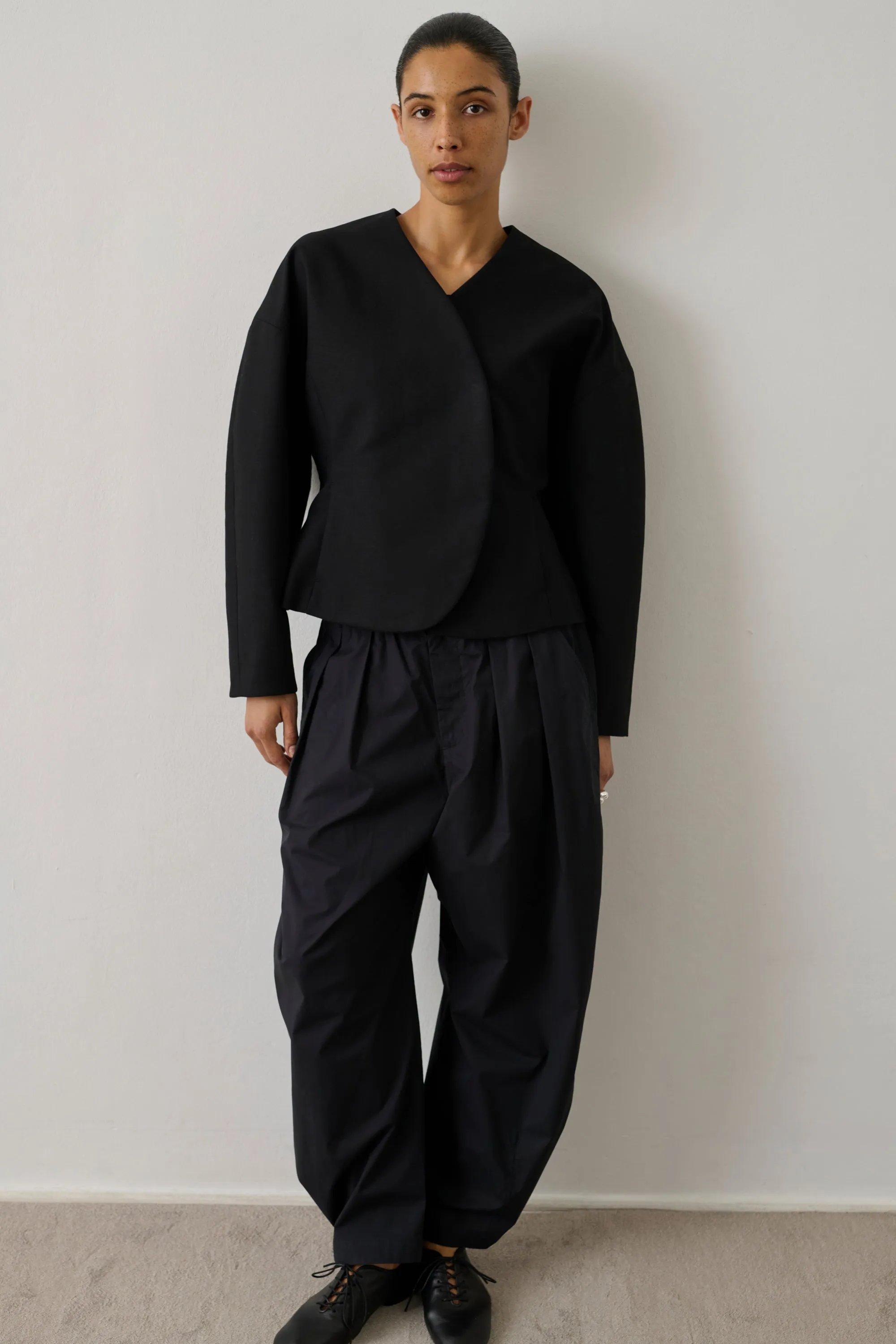 VESTE IRA NOIRE sold by soeur