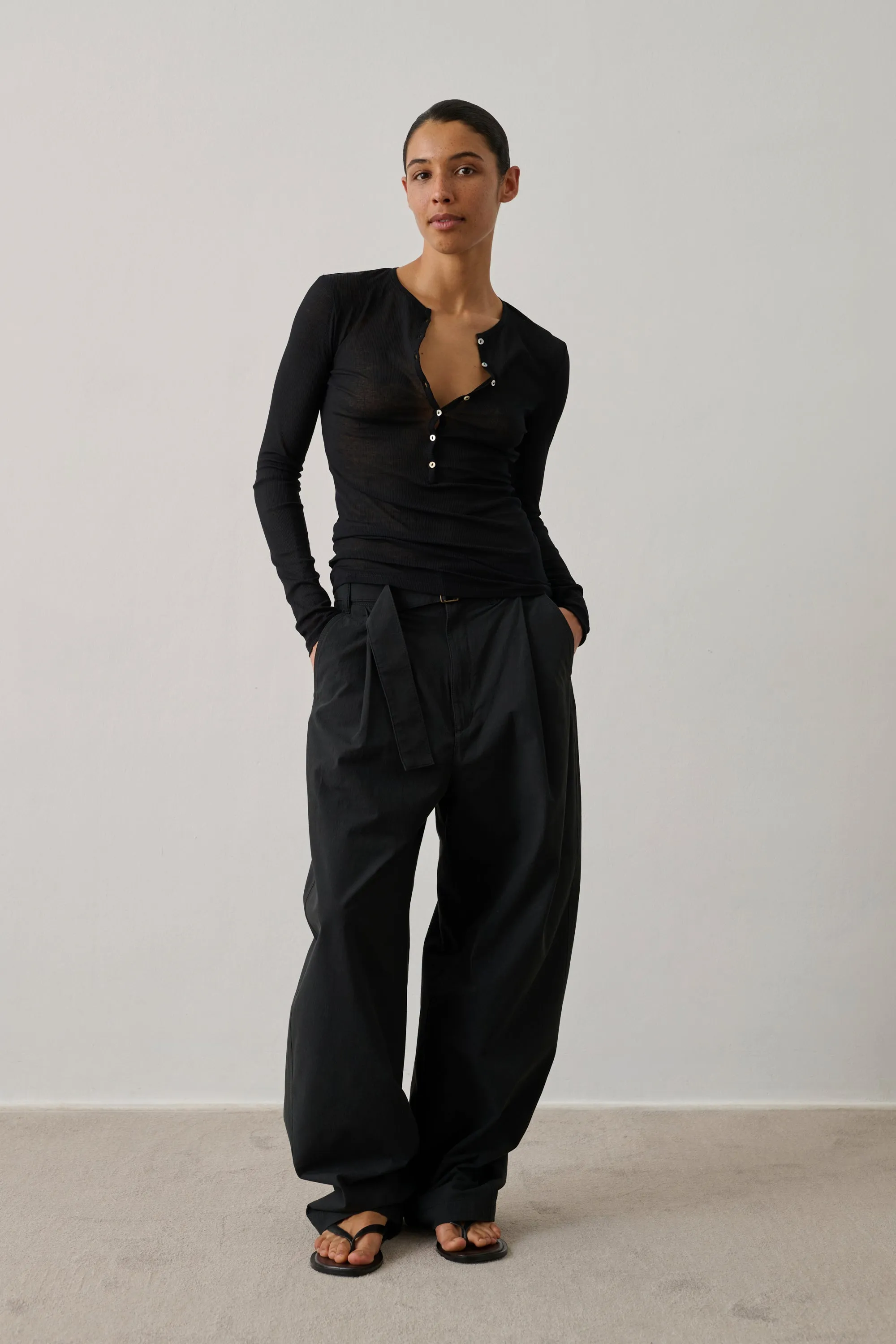 TEE-SHIRT ISABELLA NOIR sold by soeur