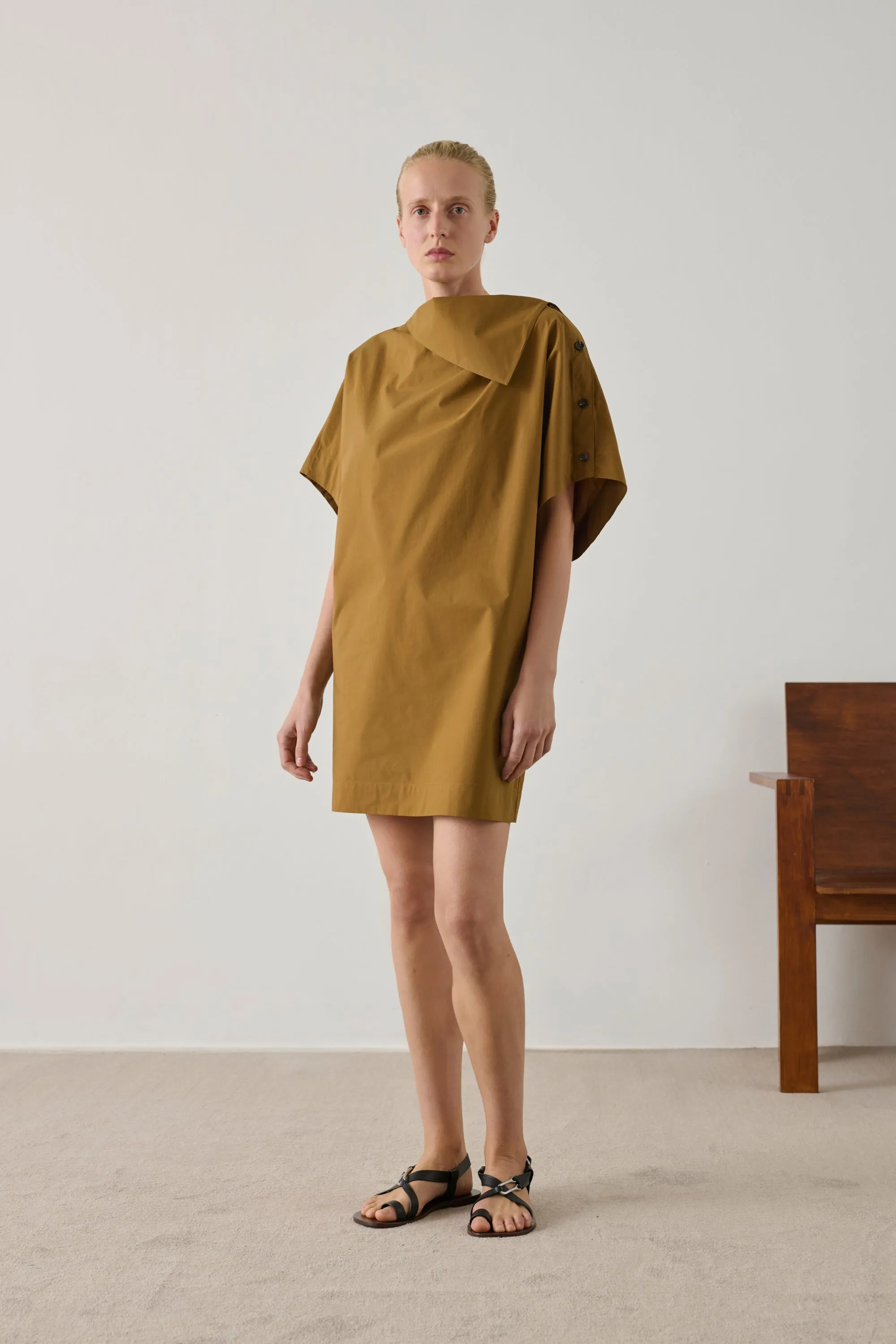 ROBE HATTIE MARRON sold by soeur