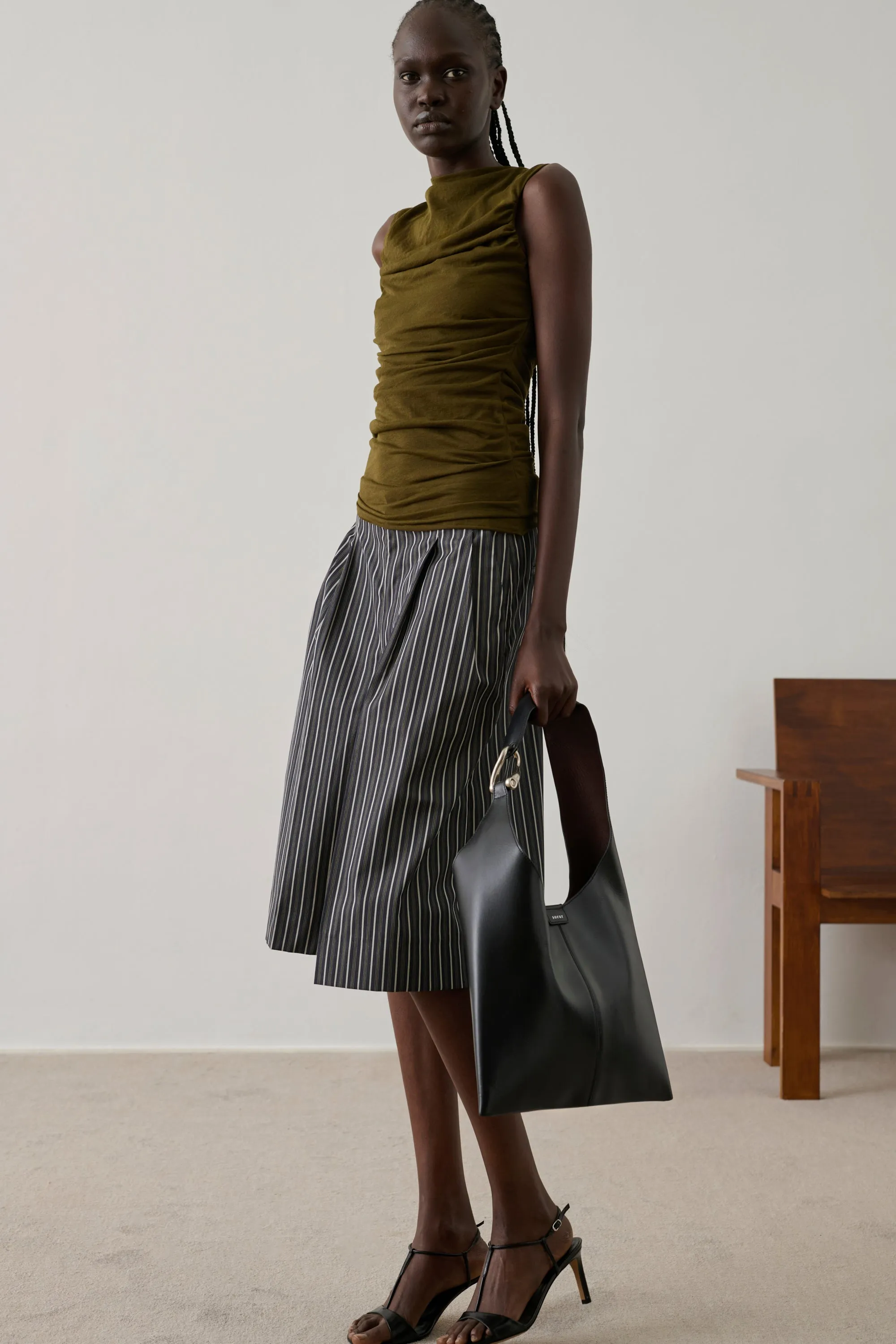 TEE-SHIRT IRINA KAKI sold by soeur