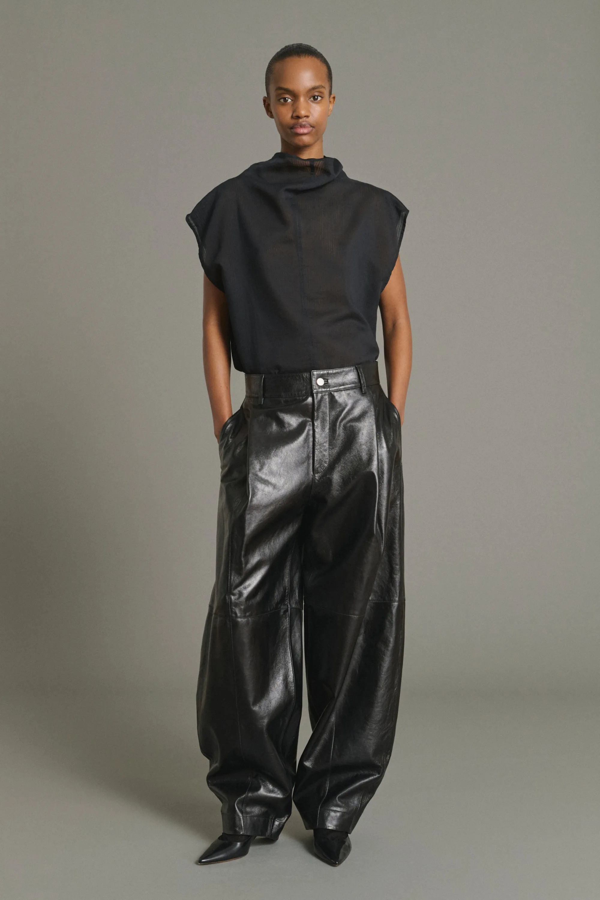 BLOUSE IZUMI NOIR sold by soeur