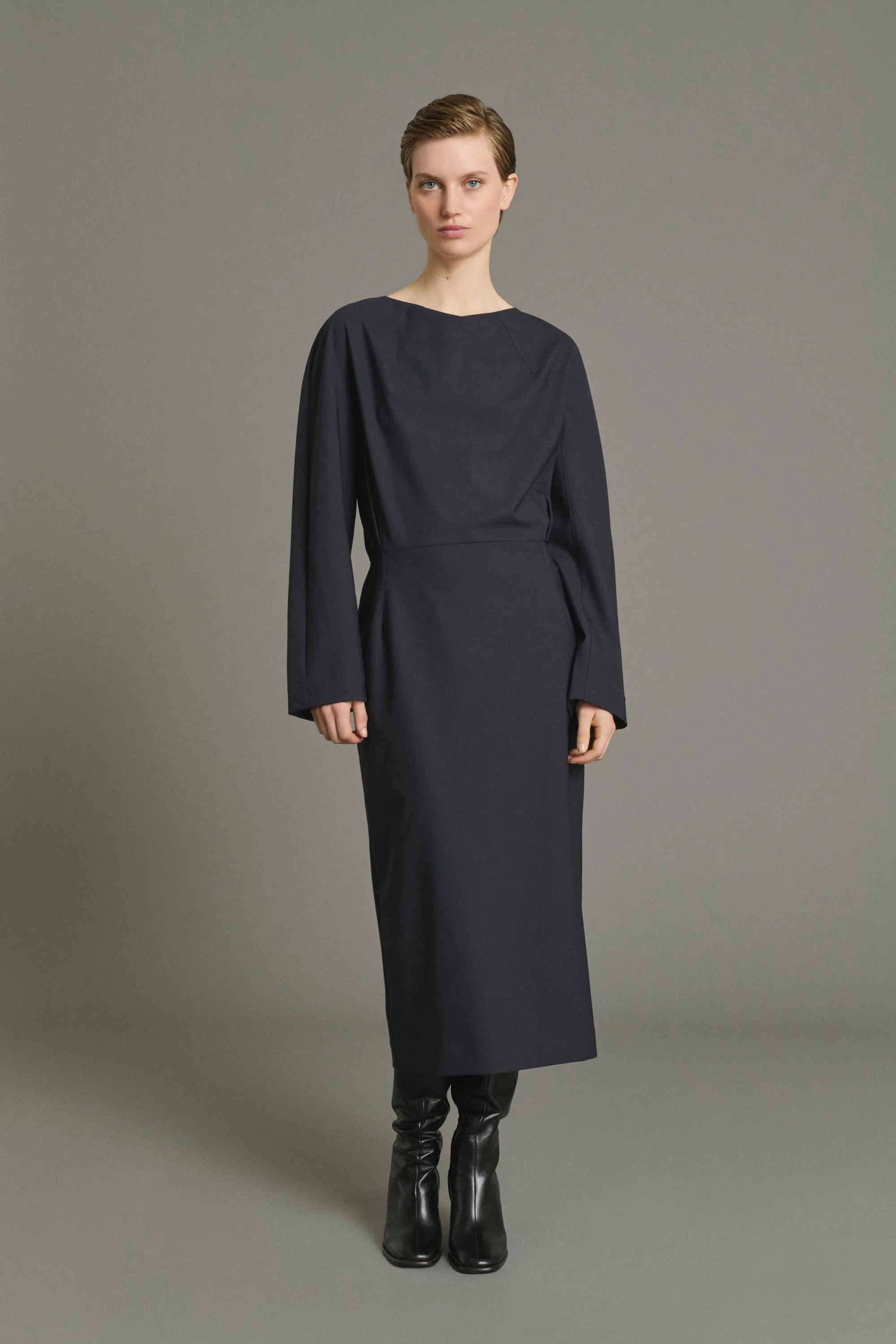 ROBE JULIA DARK NAVY sold by soeur