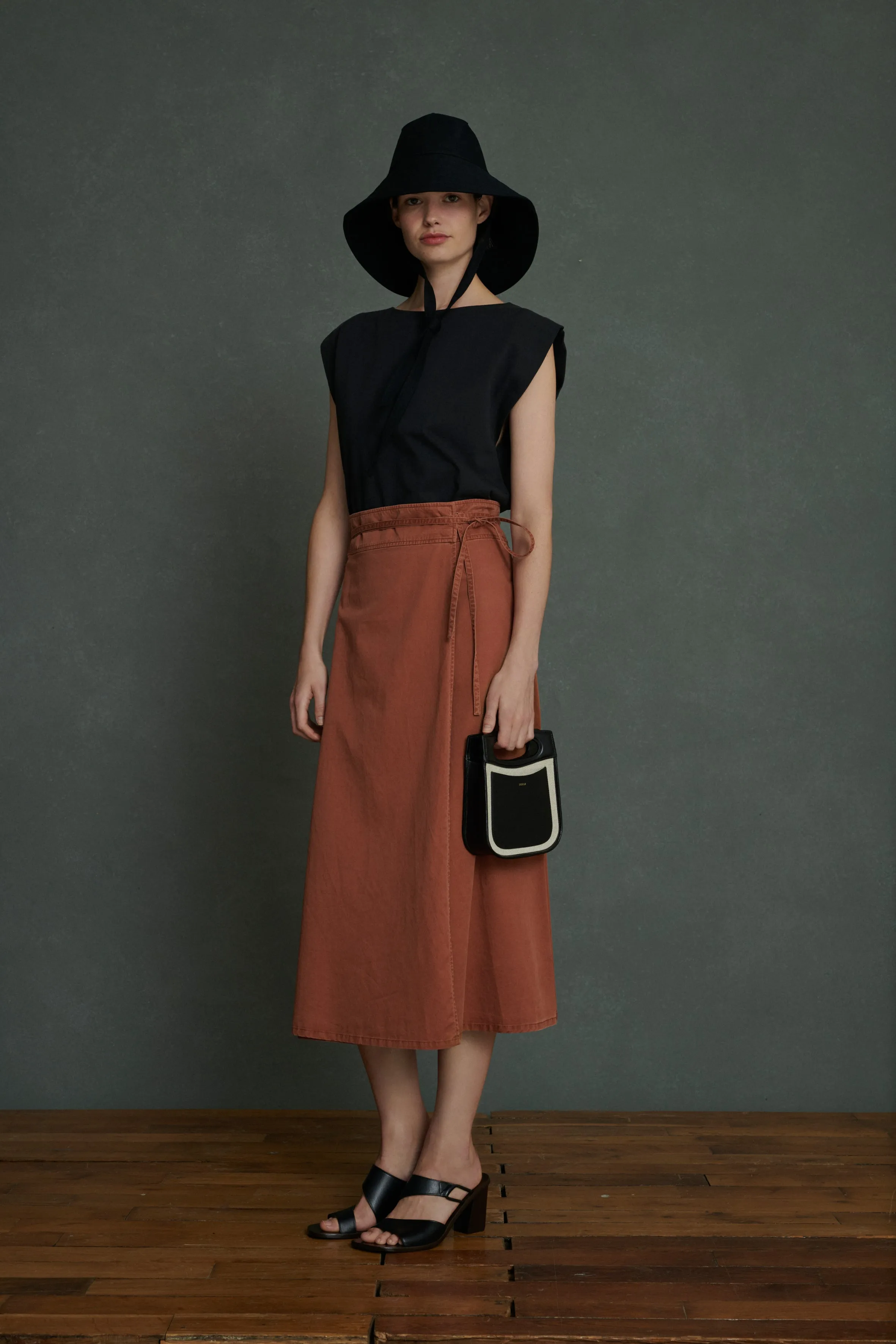 TEE-SHIRT AMANDA NOIR sold by soeur product image thumbnail 3