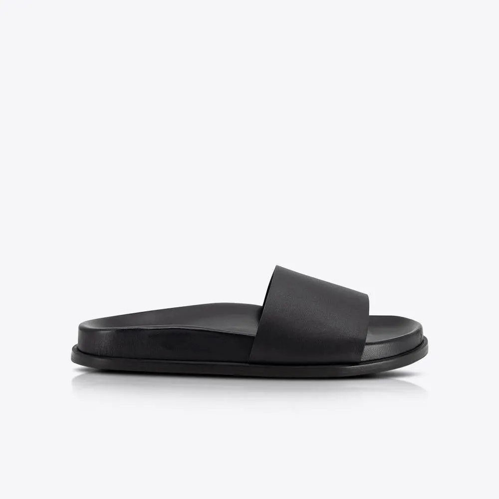 Oberon Footbed Black sold by Sol Sana