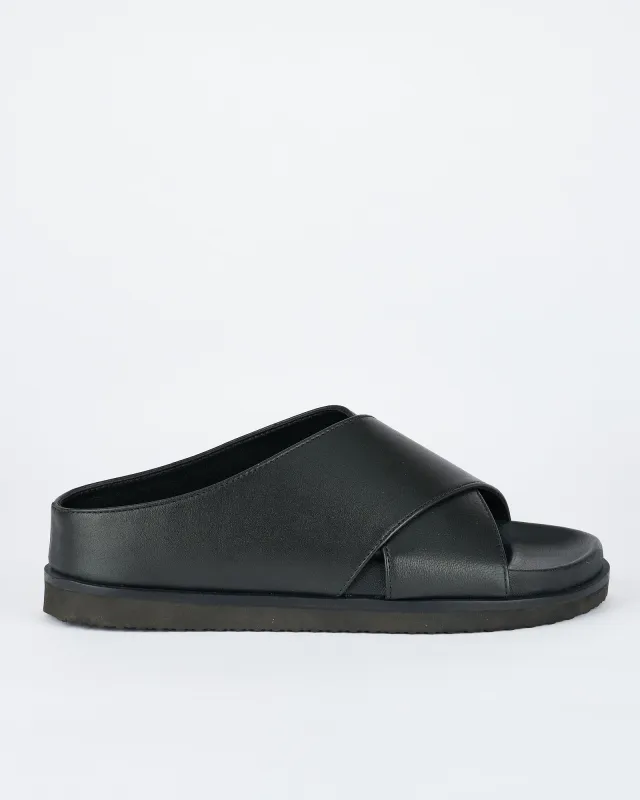 Ludlow Footbed Black sold by Sol Sana