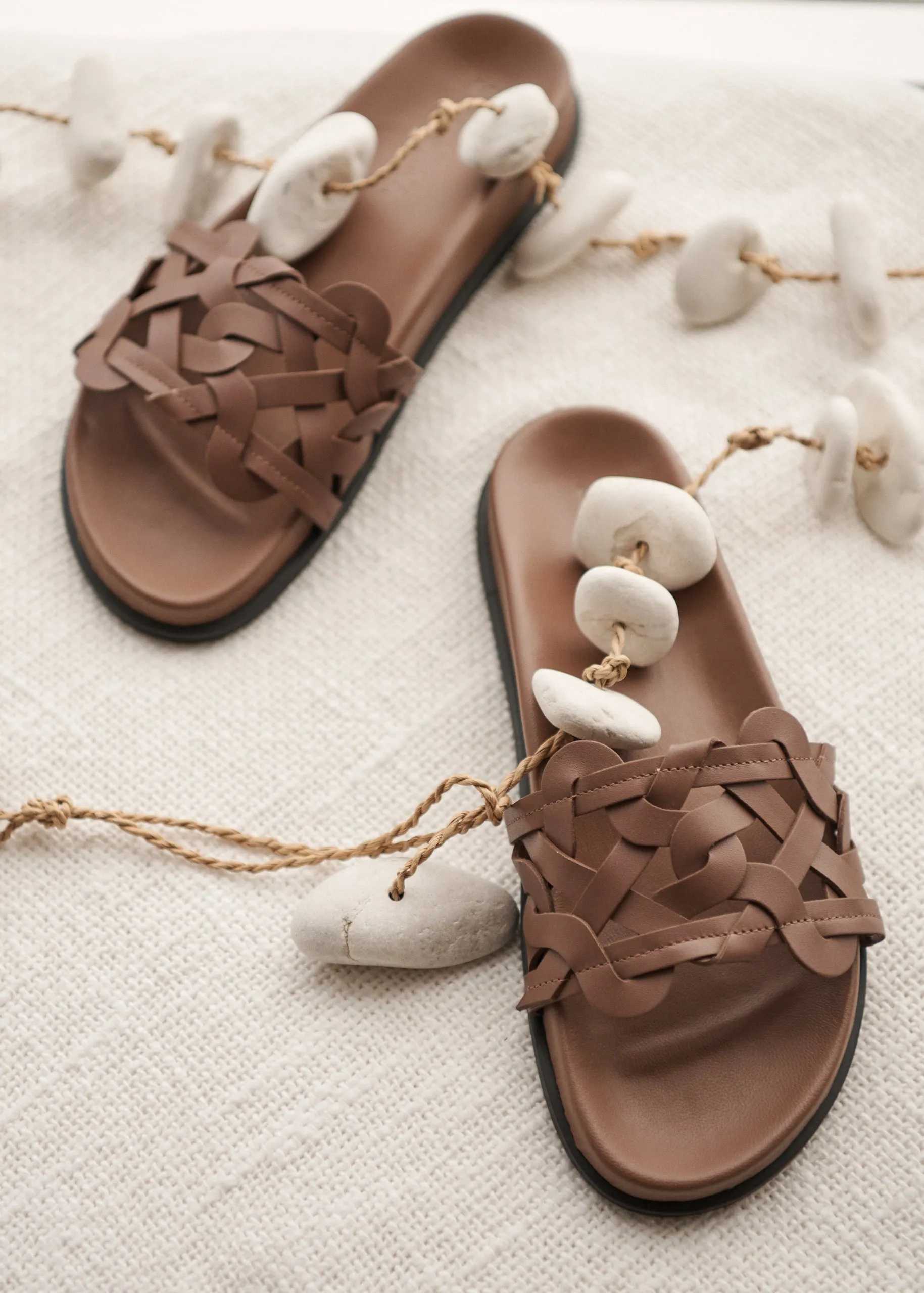 Brooklyn Footbed Cocoa sold by Sol Sana product image thumbnail 2