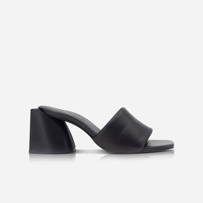 Kikah Mule Black sold by Sol Sana